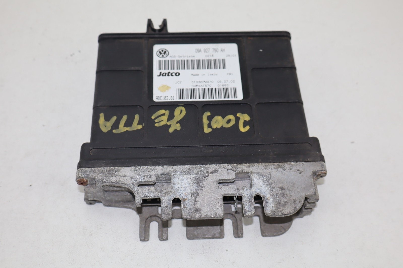2003-2005 Volkswagen Jetta Automatic Transmission Module TCU 09A927750AH OEM