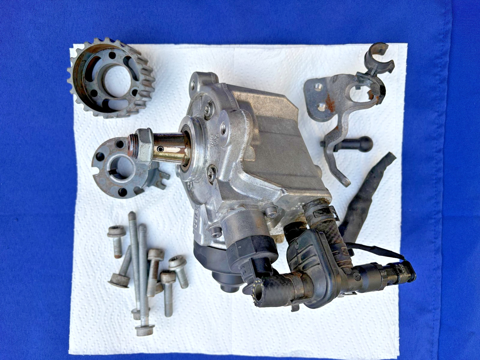 2012 - 2015 VW Jetta 2.0 TDI CKRA Diesel High Pressure Fuel Pump 03L130755A OEM