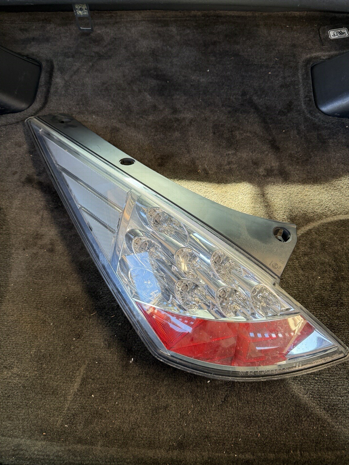 Nissan 350z Driver’s Side Jdm Tail Light