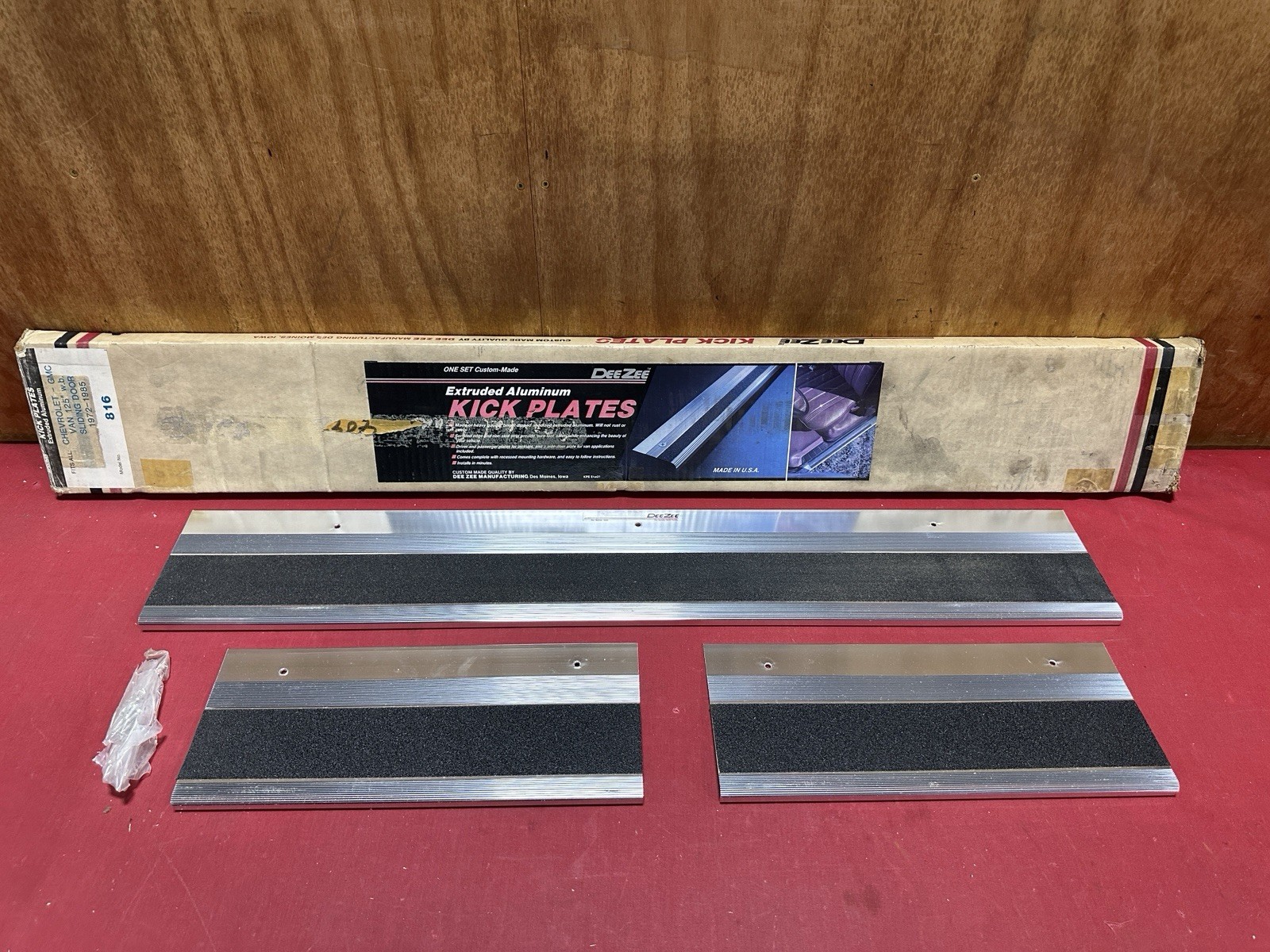 NOS NEW 1972-1985 CHEVROLET / GMC VAN DEEZEE VTG DOOR STEP GUARDS 816 NOS NEW 1972-1985 CHEVROLET / GMC VAN DEEZEE VTG DOOR STEP GUARDS 816