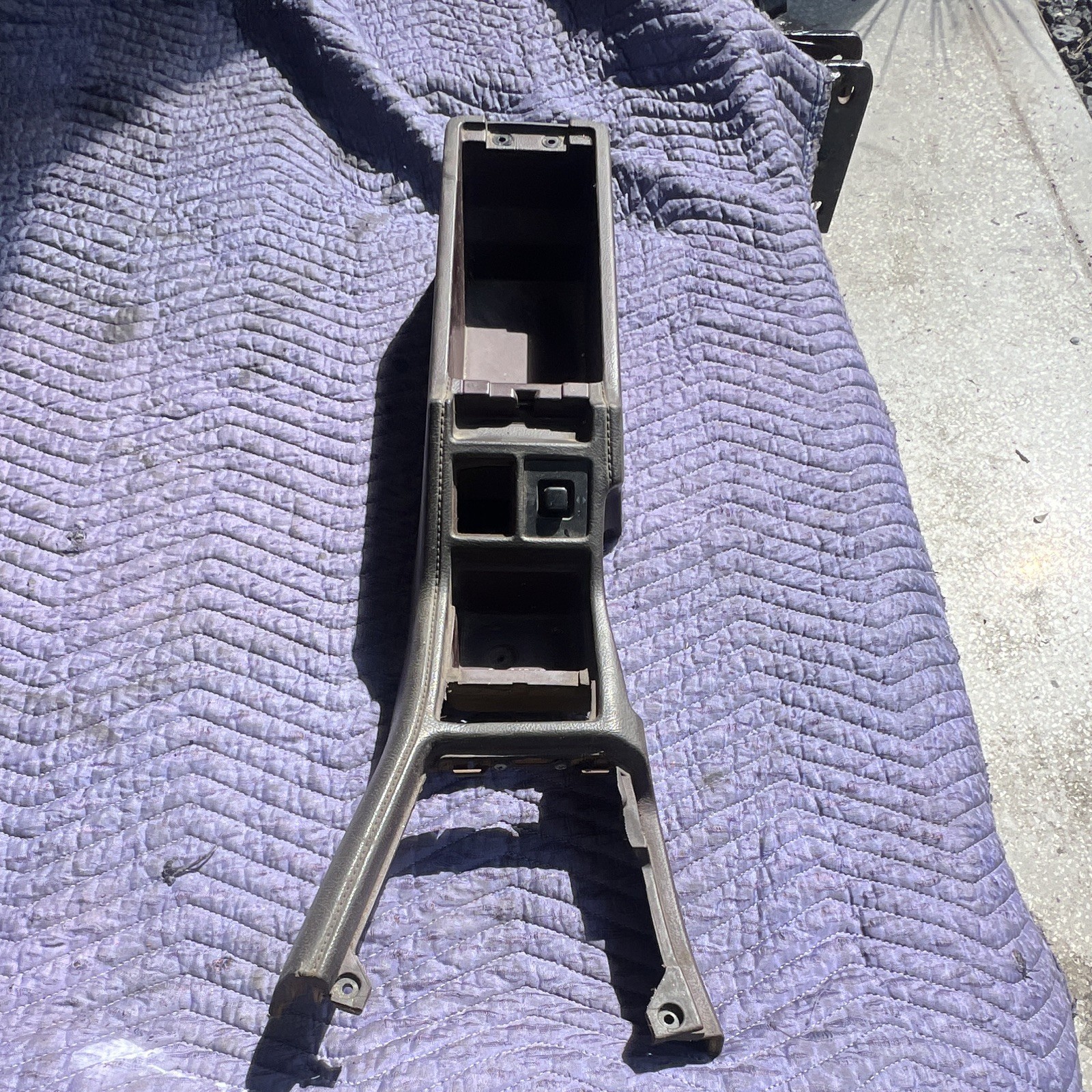Toyota Supra Console 86.5 To 88 Toyota Supra Console 86.5 To 88