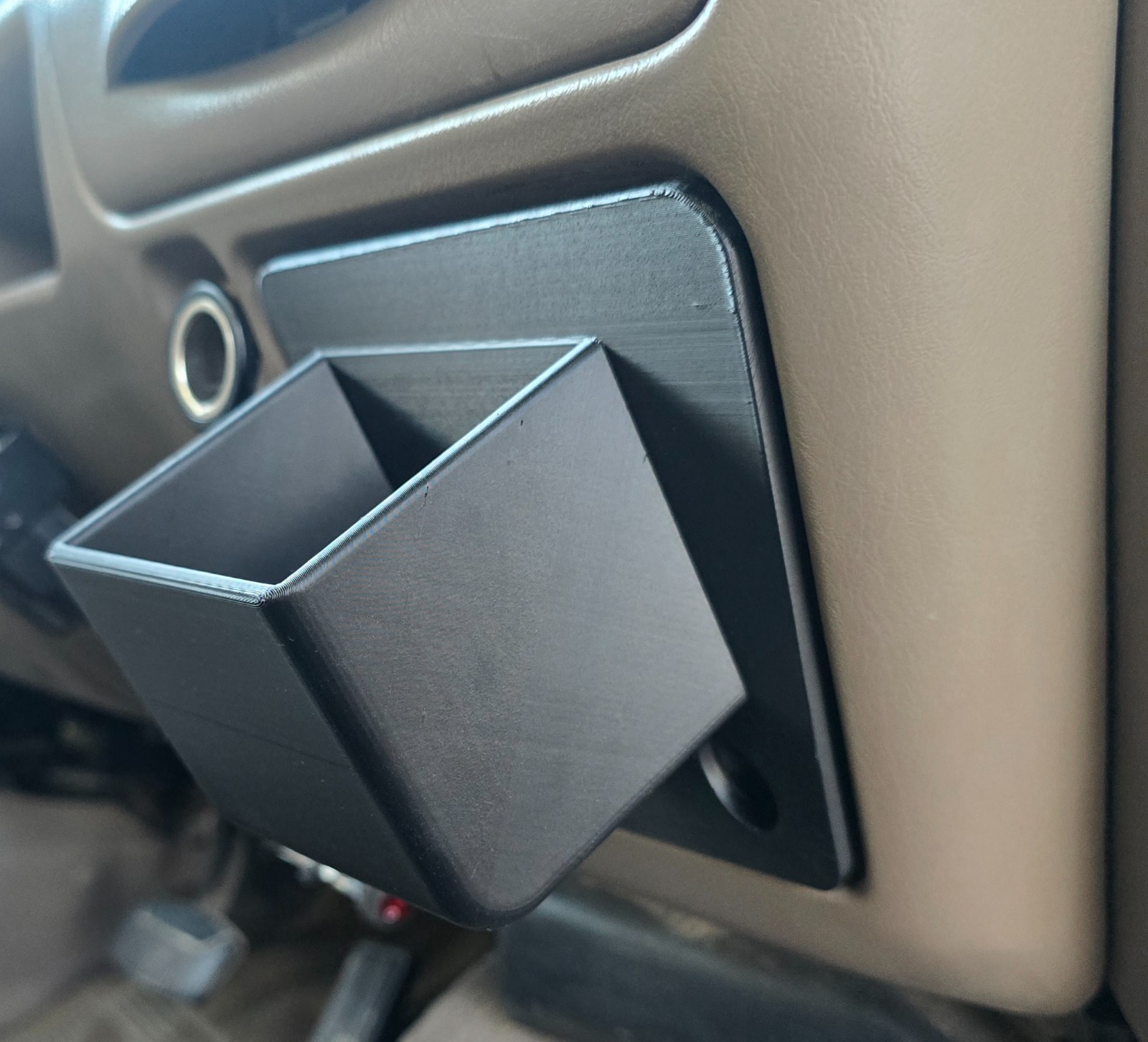 1999-2004 Ford F-250 F-350 Excursion Cubby Dash Hook Panel Replacement