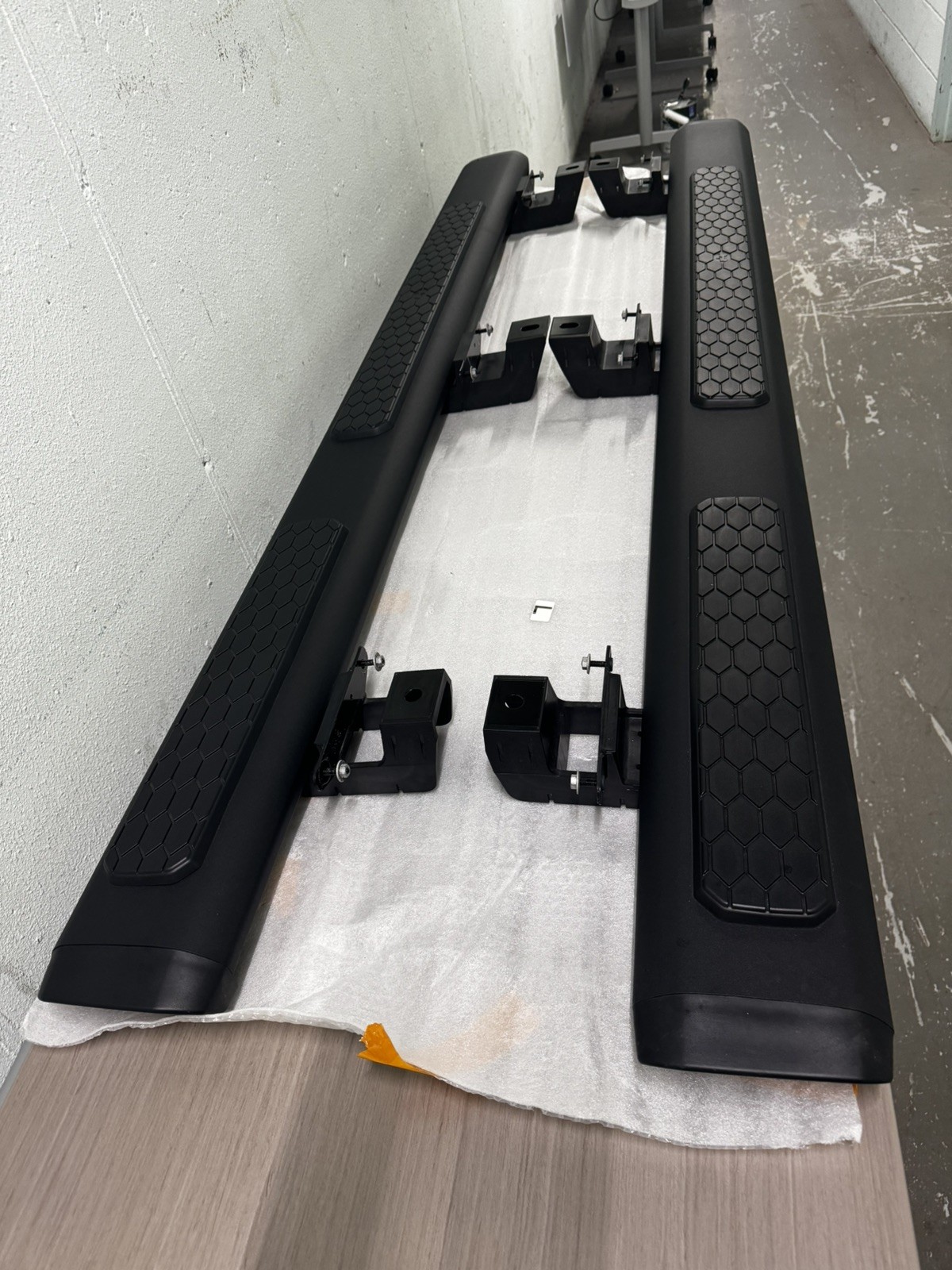 2018-2026 4 Dr Wrangler JL Genuine Mopar Step Kit  Tubular Side 82215327AB