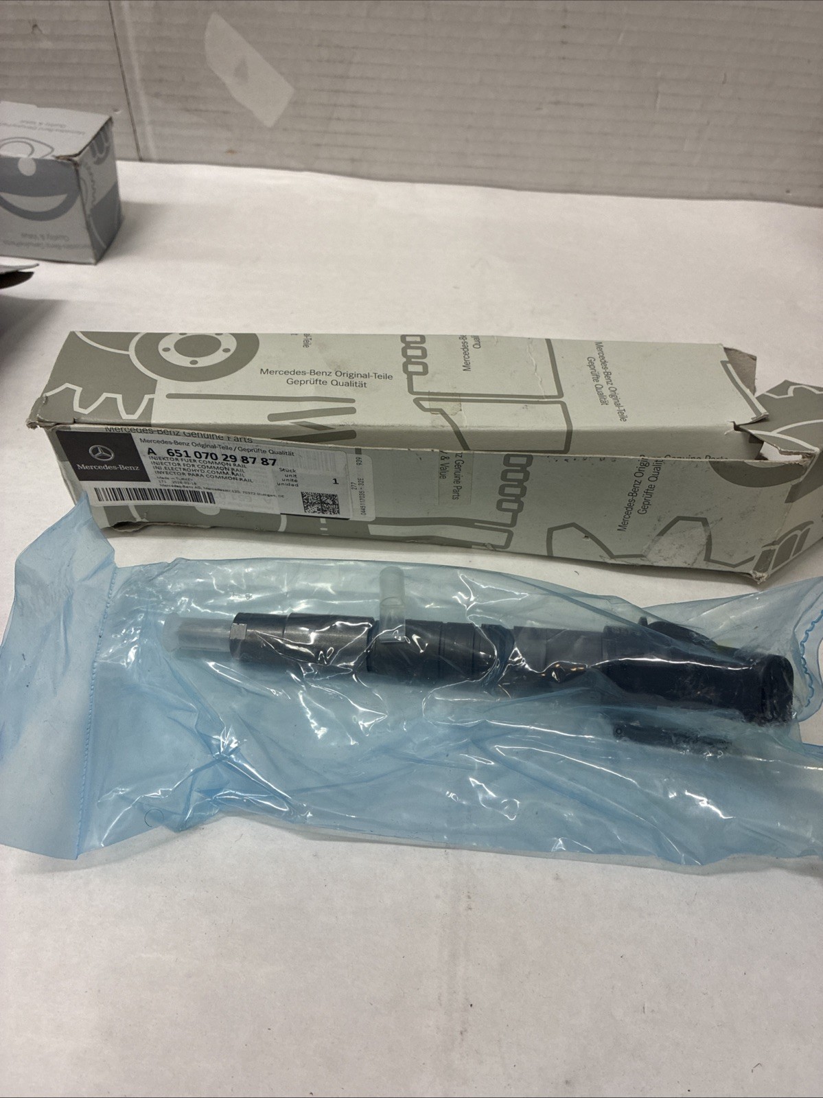 MERCEDES A651070298787 INJECTOR MERCEDES A651070298787 INJECTOR