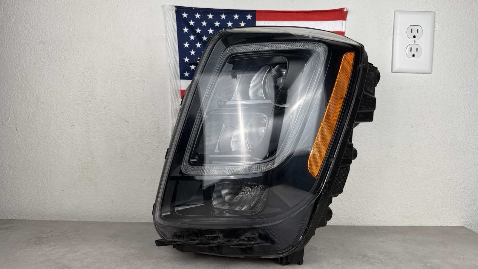 2020 2021 2022 Kia Telluride Headlight Left Driver Side Full LED Black Bezel OEM