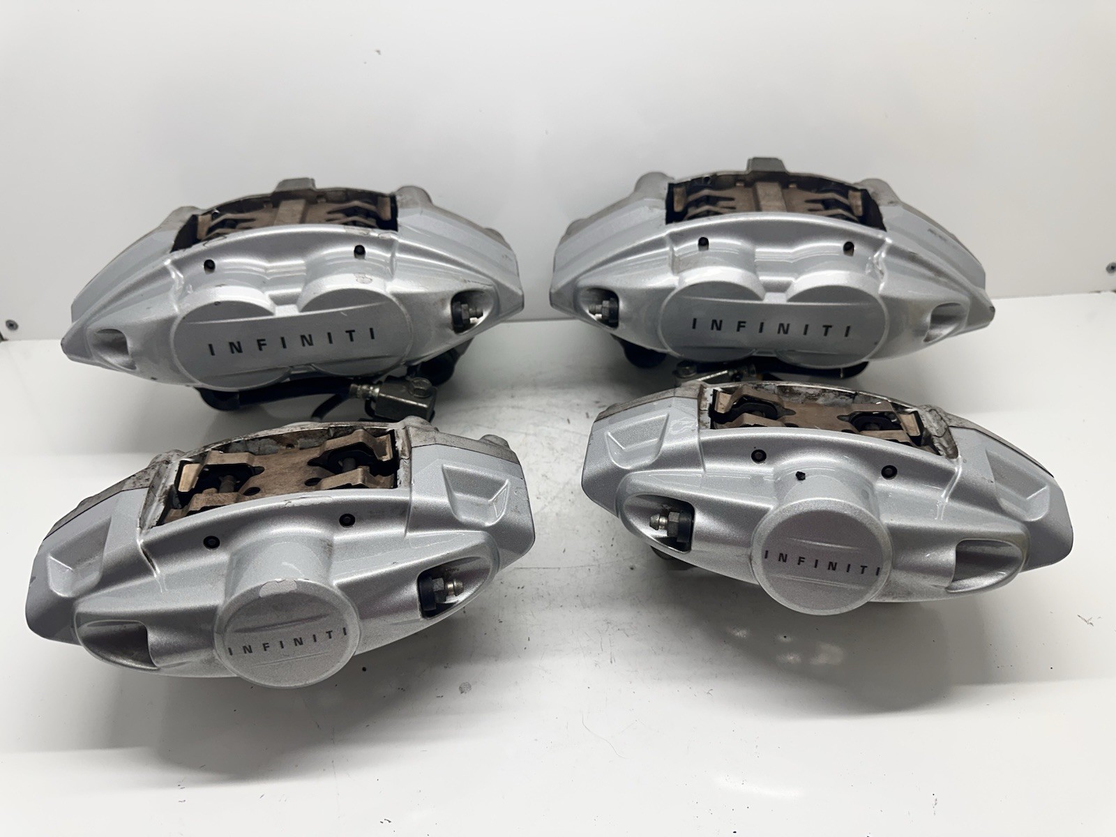 2008-2019 INFINITI G37 M37 M56 Q50 Q60 Q70 FX37 FX50 AKEBONO BRAKE CALIPER SET 2008-2019 INFINITI G37 M37 M56 Q50 Q60 Q70 FX37 FX50 AKEBONO BRAKE CALIPER SET