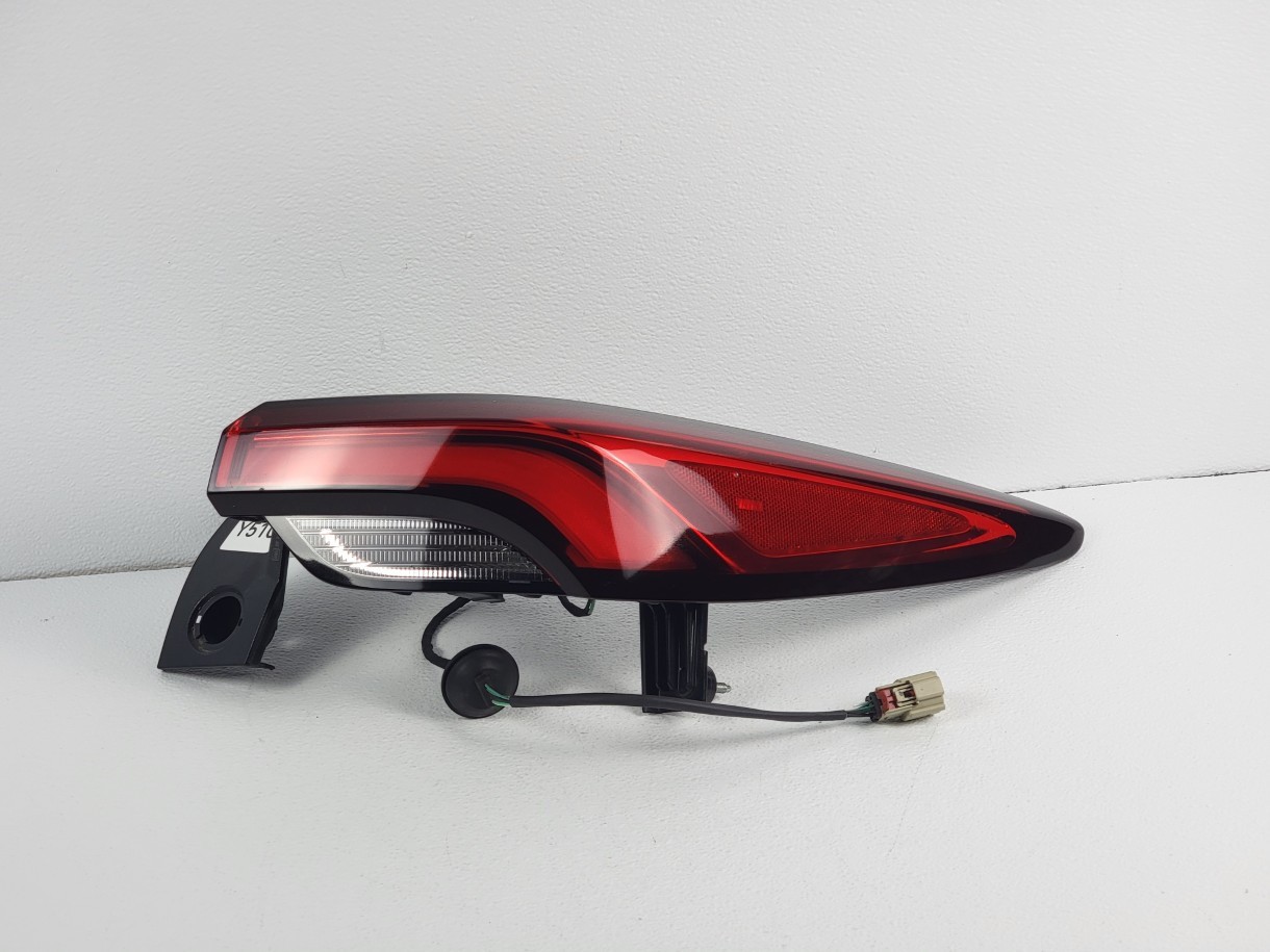 NICE 2024-2026 BUICK ENVISTA RIGHT PASSANGERS FULL LED TAILLIGHT OEM