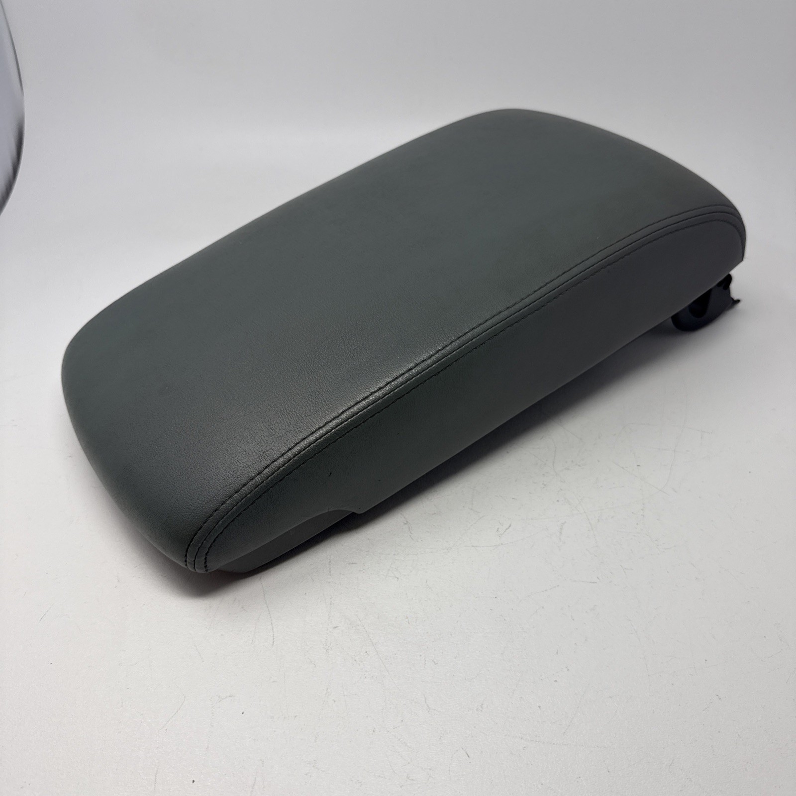 2005-2010 Toyota Avalon Center Console Armrest Lid Top Gray Stitched OEM - Read