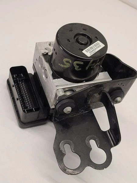 2010-2017 Jeep Compass Patriot ABS Pump Module Assembly OEM W/WRNTY