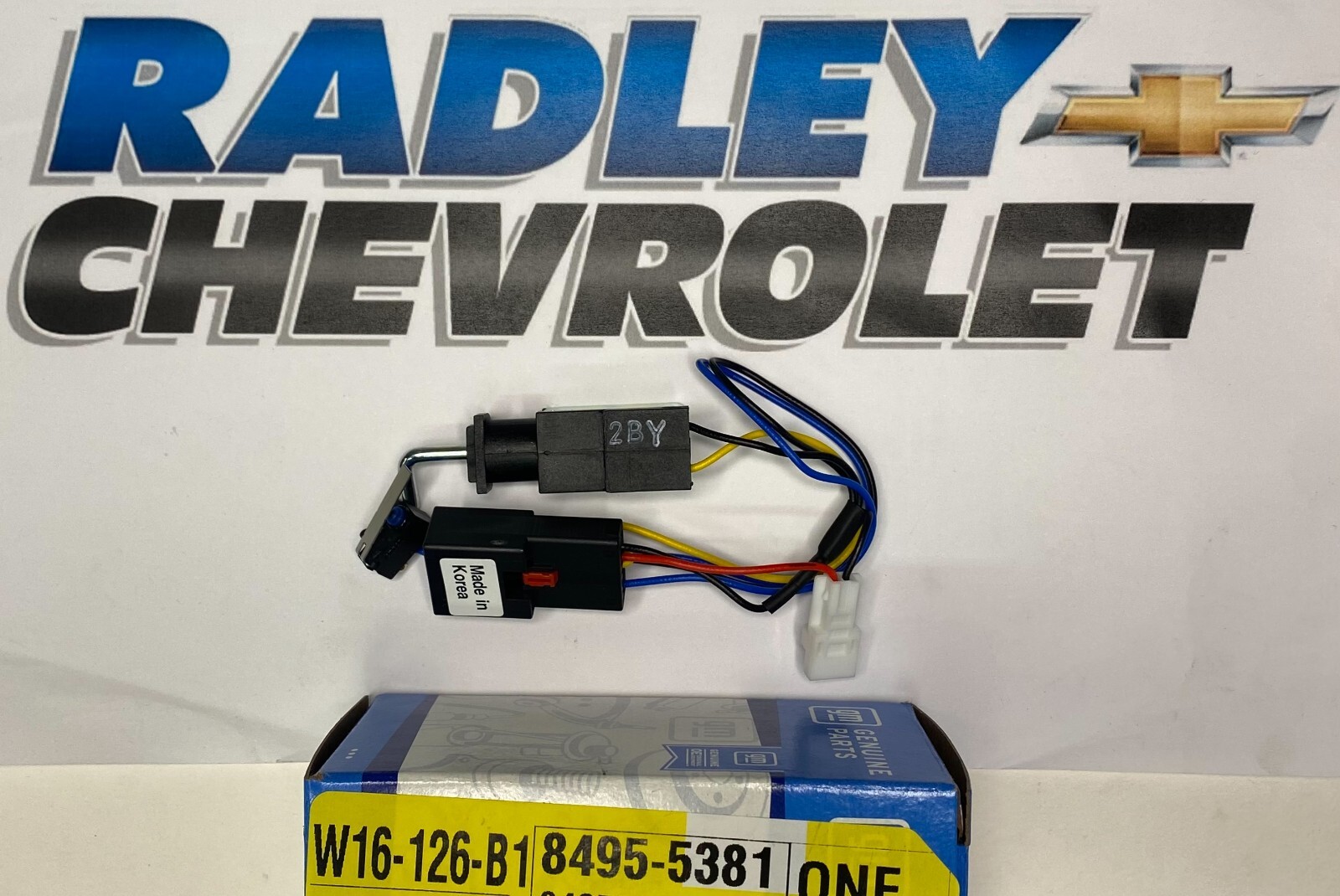NEW GM OEM SWITCH- GENERAL MOTORS GMC 84955381