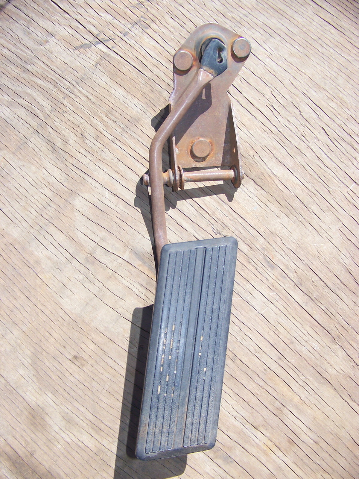 1970 PLYMOUTH FURY GAS ACCELERATOR PEDAL ASSEMBLY OEM