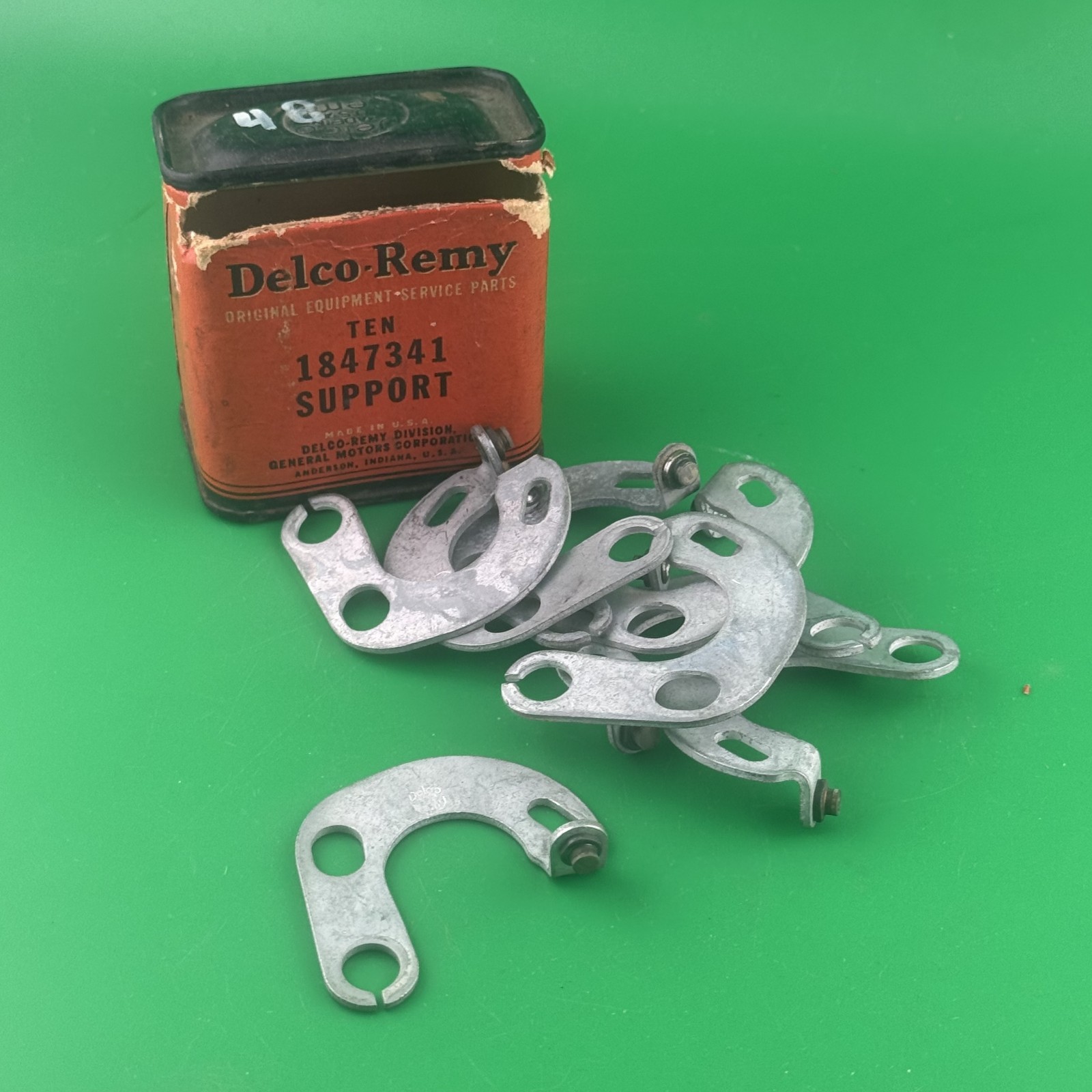 Delco-Remy 1847341 Lot of 8 Distributor Lower Point Contact Supports 1926 - 1942