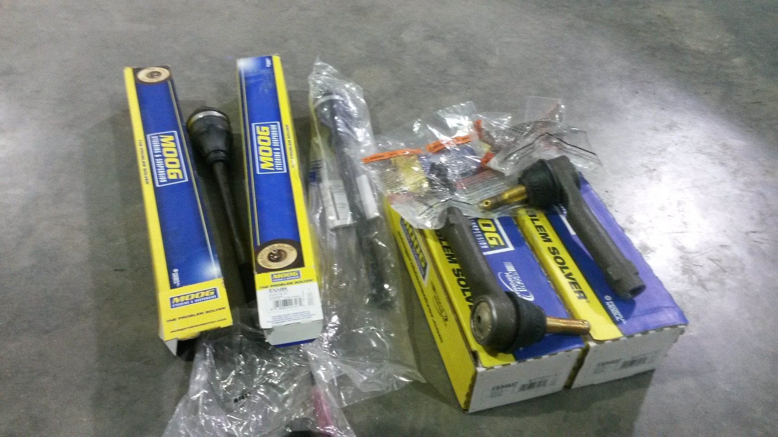 Moog Inner and Outer Tie Rods 1999-2007 Chevy GMC Trucks SUV ES3488 ES3493T Kit