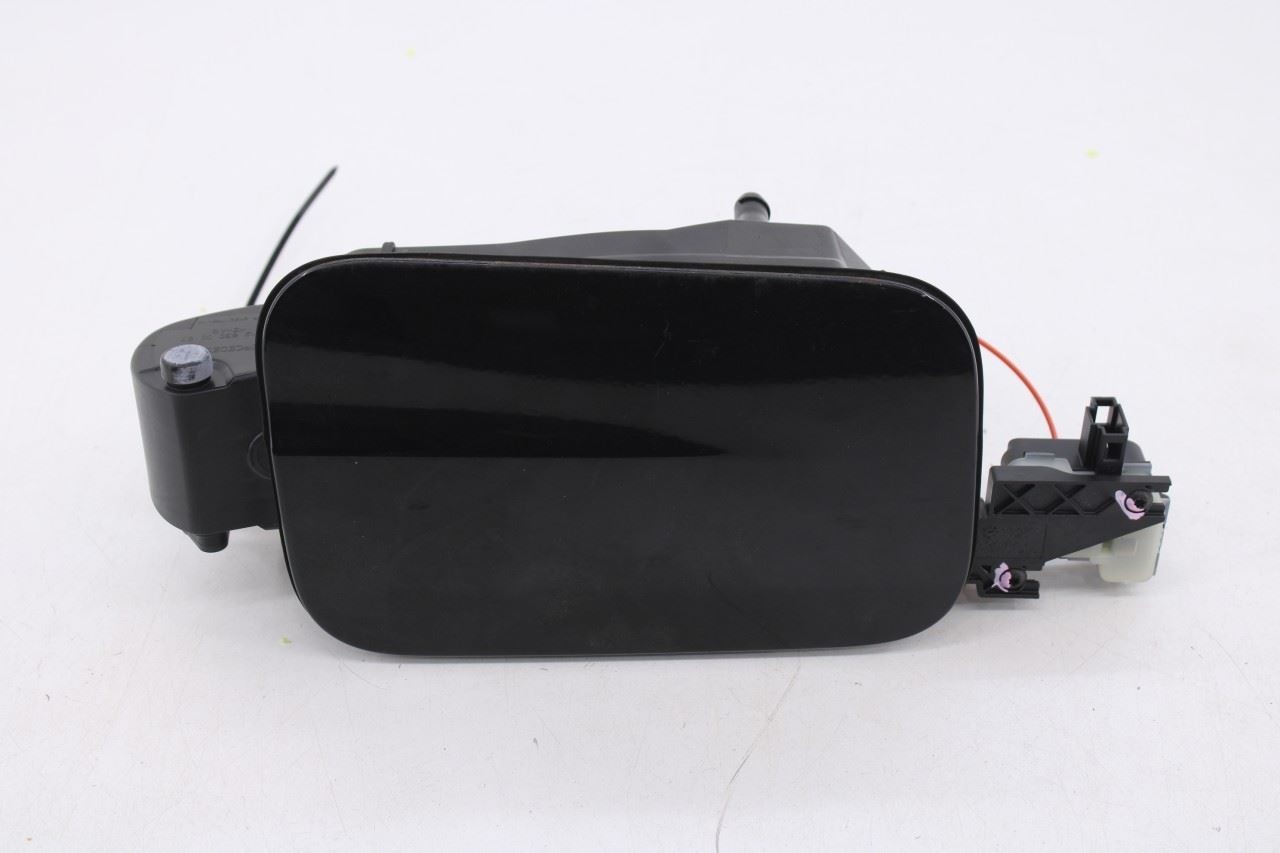 10-16 Mercedes-Benz E 350 Luxury 4Matic Fuel Tank Filler Housing Door Lid Cover