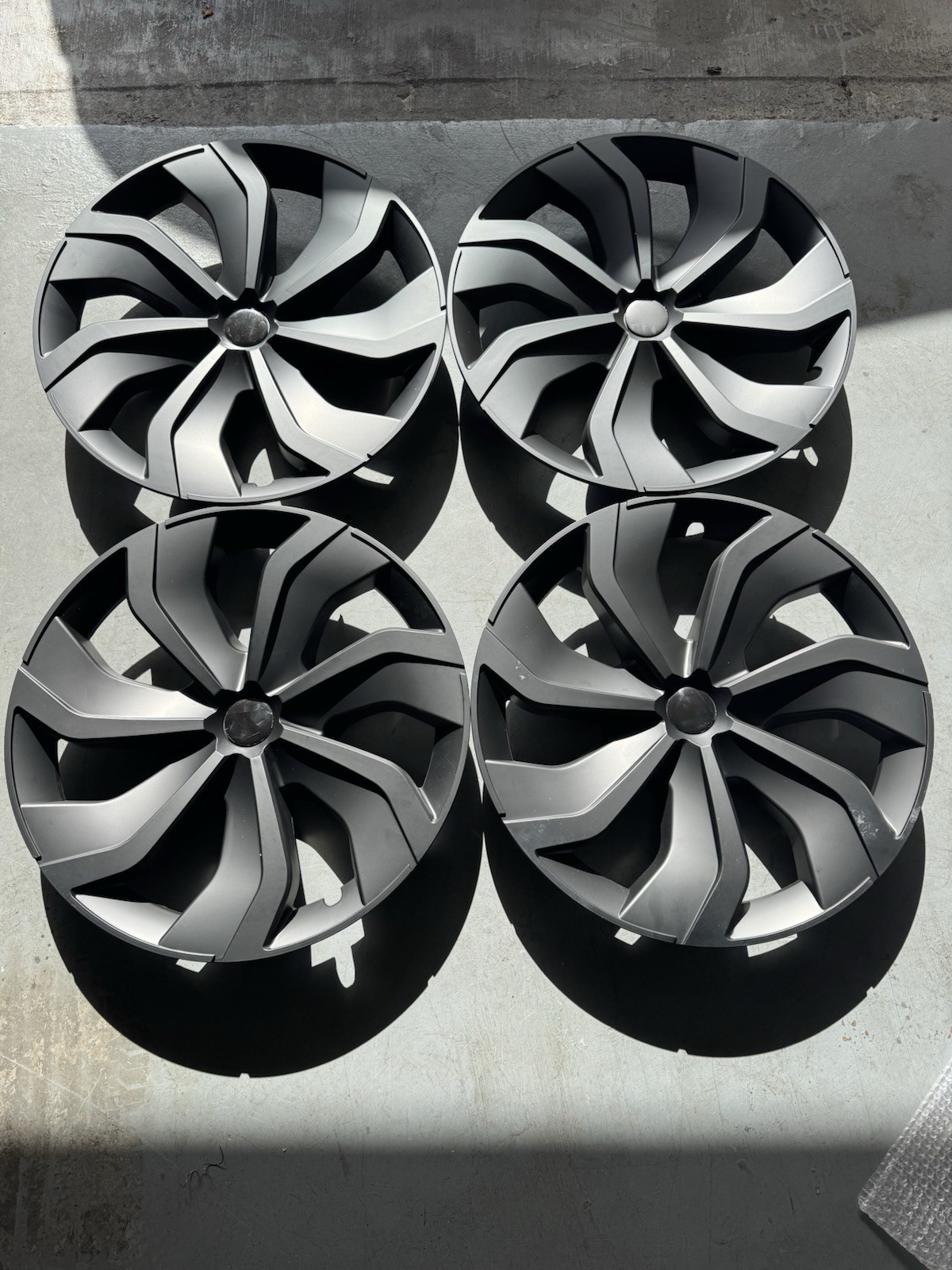 For 2020-2024 Tesla Model Y Wheel Hub Caps Wheel Covers 19 + Gift “ Jack Pads “ For 2020-2024 Tesla Model Y Wheel Hub Caps Wheel Covers 19 + Gift “ Jack Pads “