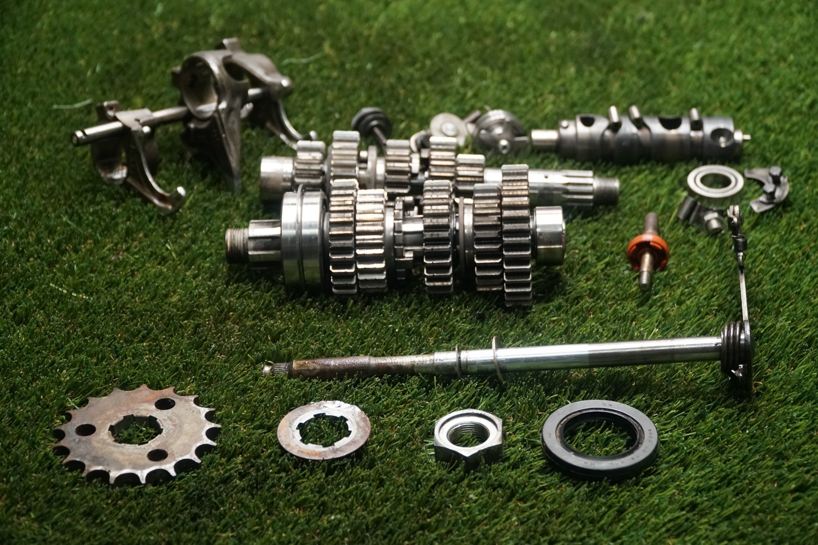 1970-1983 Yamaha XS650 5-Speed Manual Transmission Gearset Shafts Forks 12k