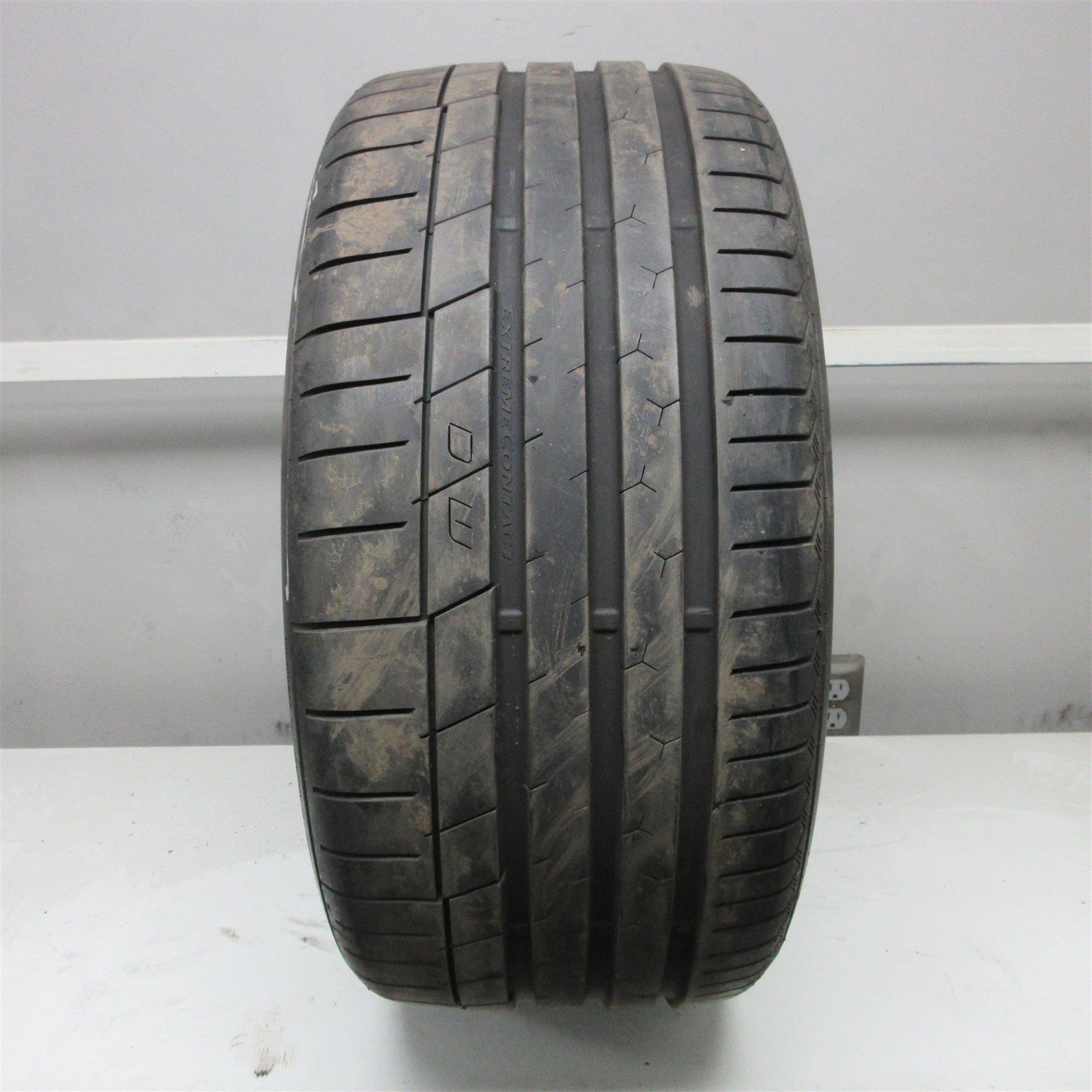 255/35ZR19 Continental ExtremeContact Sport 96Y Used Tire (9/32nd) (QTY 1)
