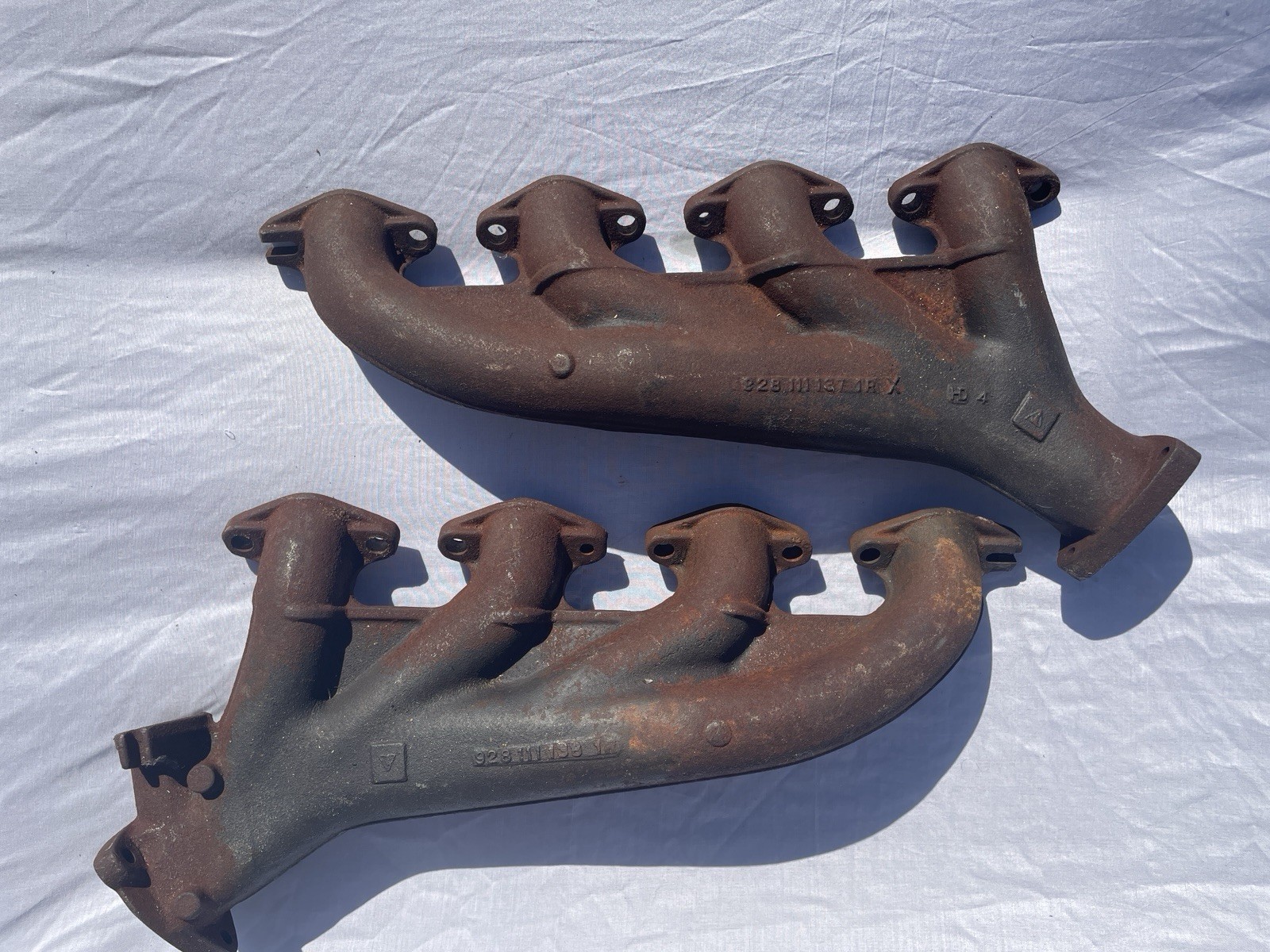 83-84 Porsche 928 Exhaust Manifold Left and Right OEM Nice Condition