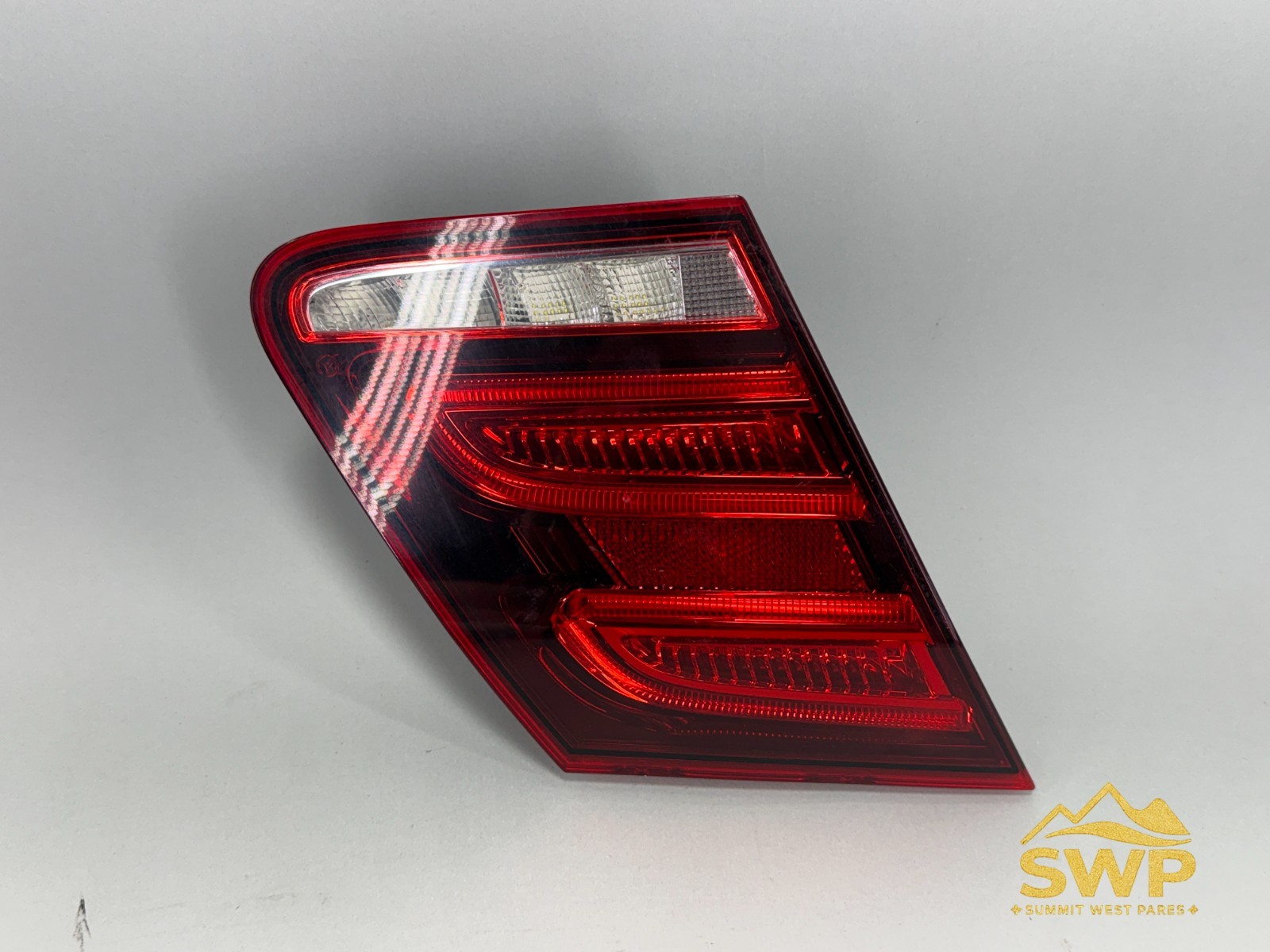 ✅ 10-16 Mercedes W212 E350 Rear Left Driver Side Inner Taillight Lamp 613991 OEM