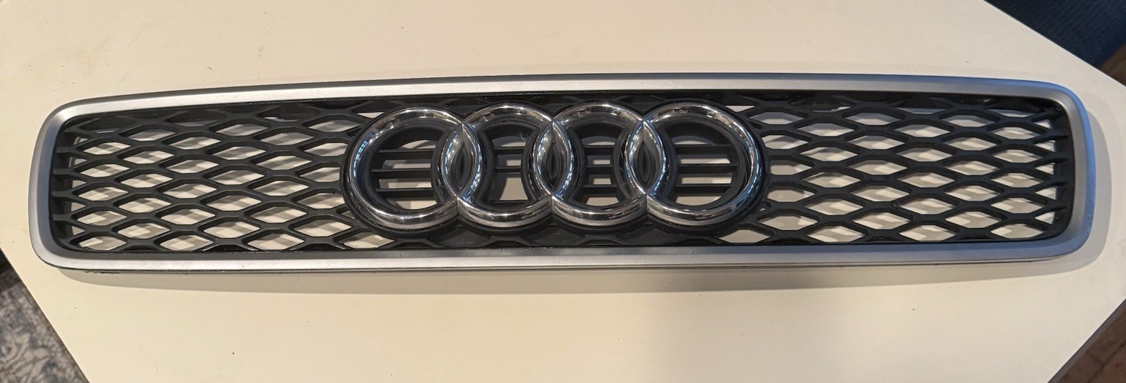 OEM Audi B5 RS4 Grille OEM Audi B5 RS4 Grille