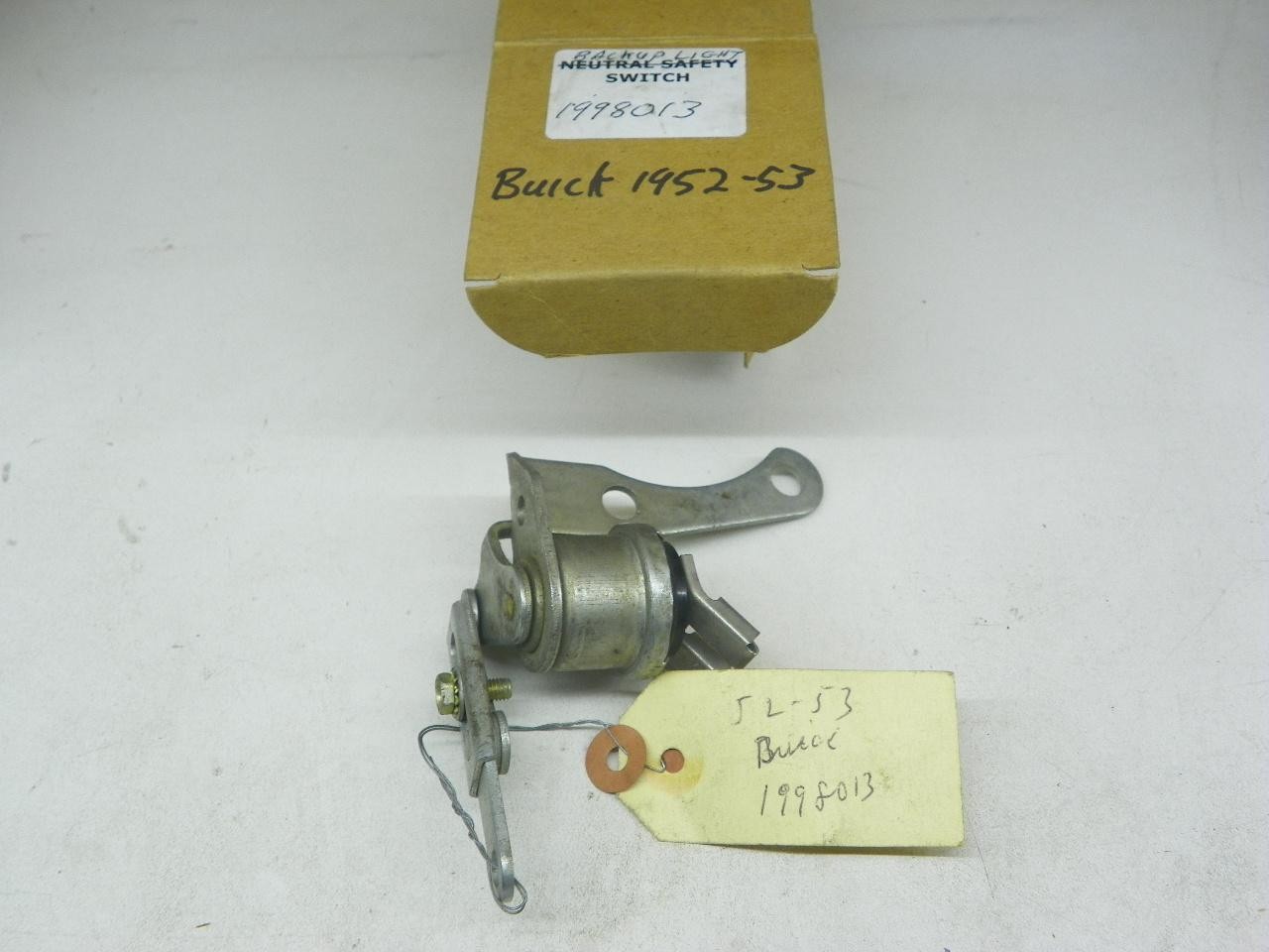 Delco-Remy 1998013 Backup Light Neutral Safety Switch 1952-53 Buick NOS