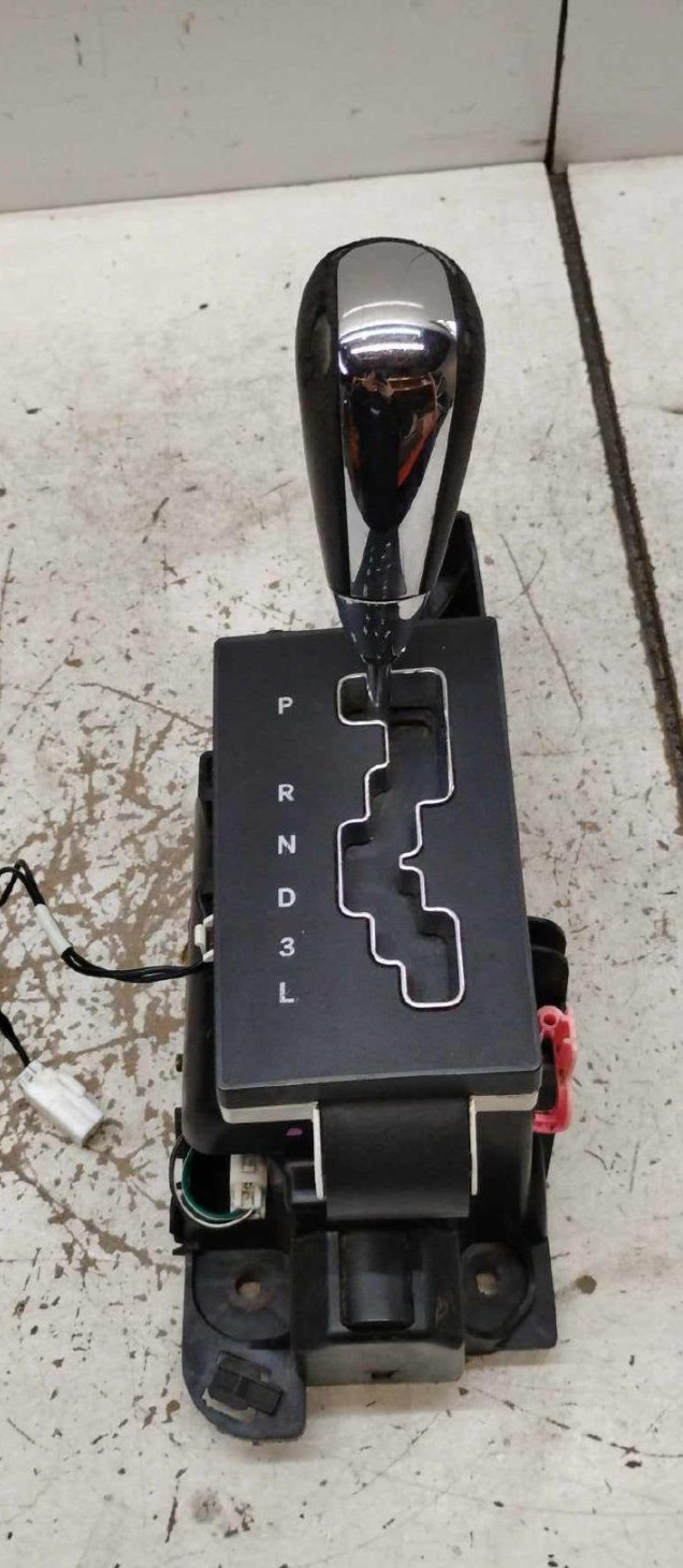 2005-2007 Chrysler 300 Automatic Floor Shifter Assembly OEM