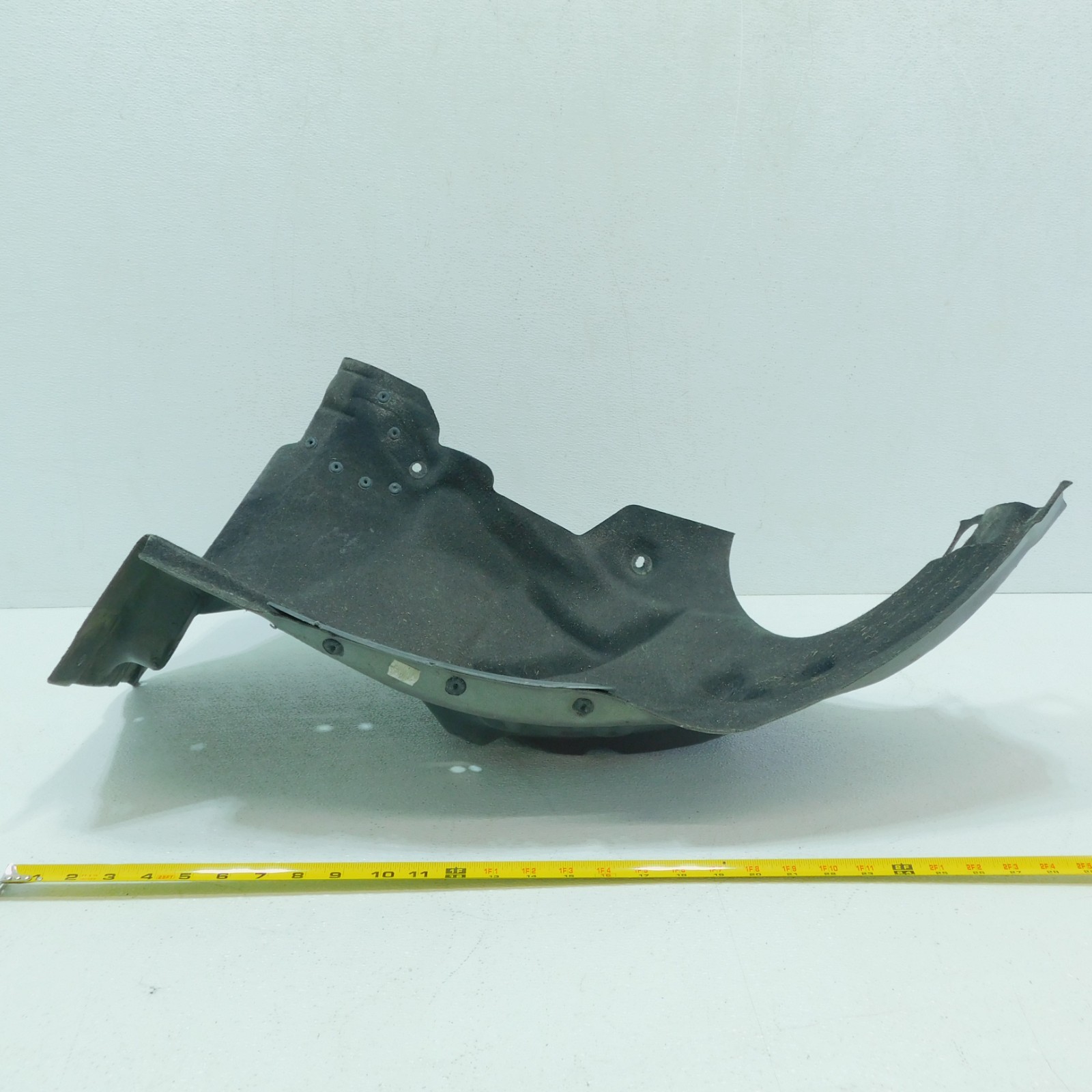1pc 12-18 BMW F30 Sedan 320i 328i 330i Front LH Rearward Fender Splash Guard 
