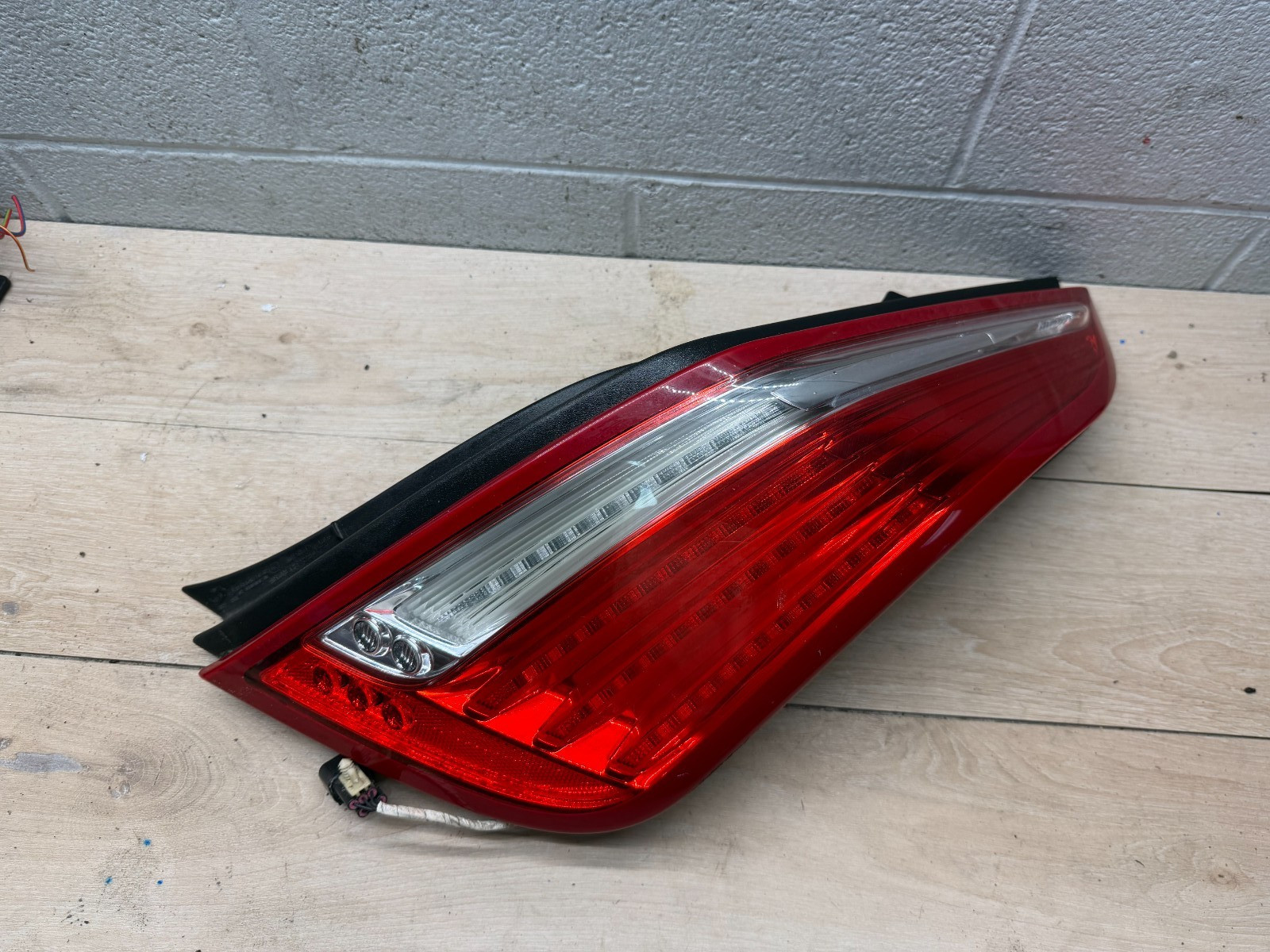 2010 - 2015 Jaguar XJ XJL X351 Rear Right Side Tail Light Talilight Lamp OEM