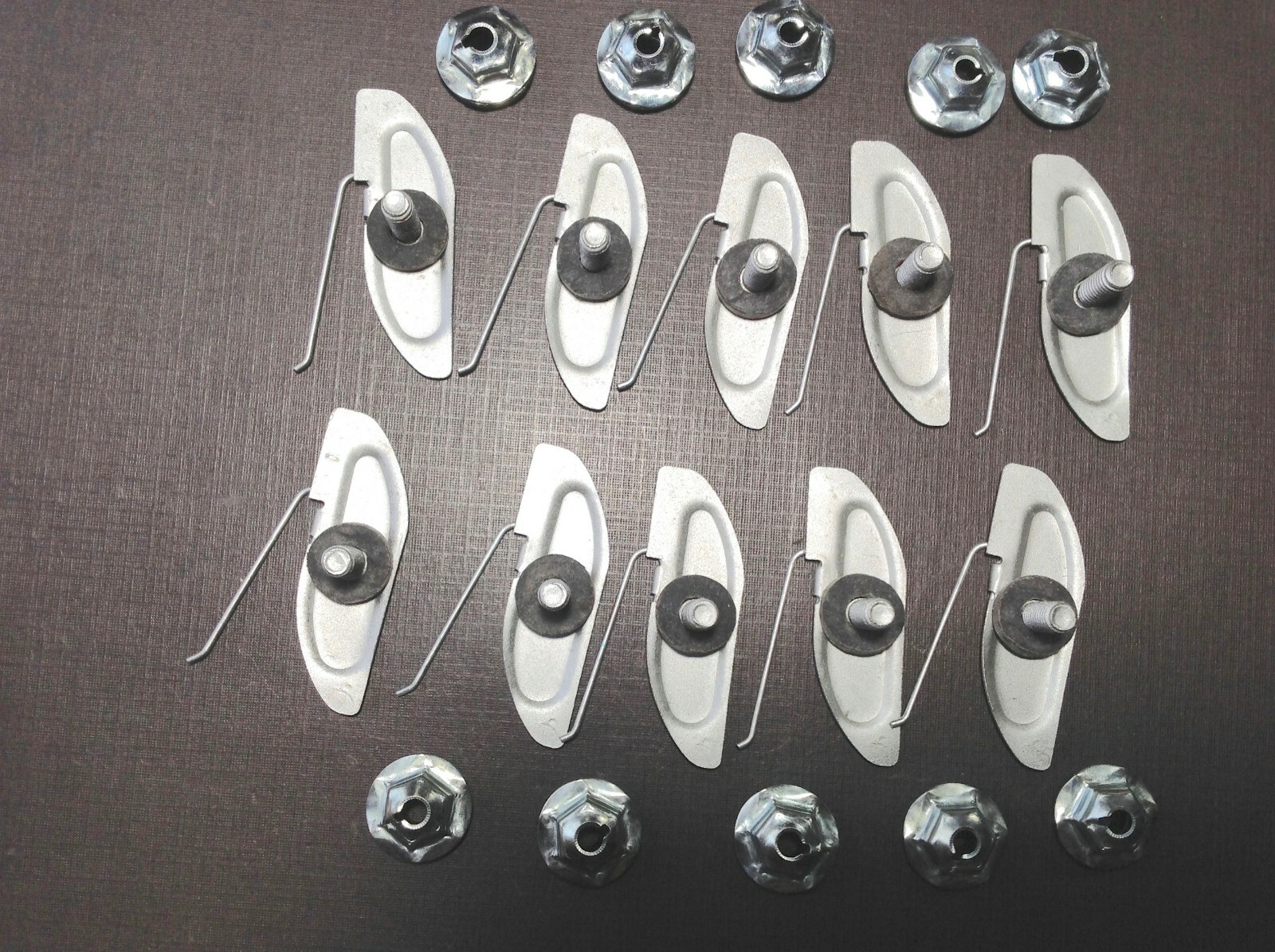 10 NORS fender quarter door moulding clips sealer nuts 1-1/8\
