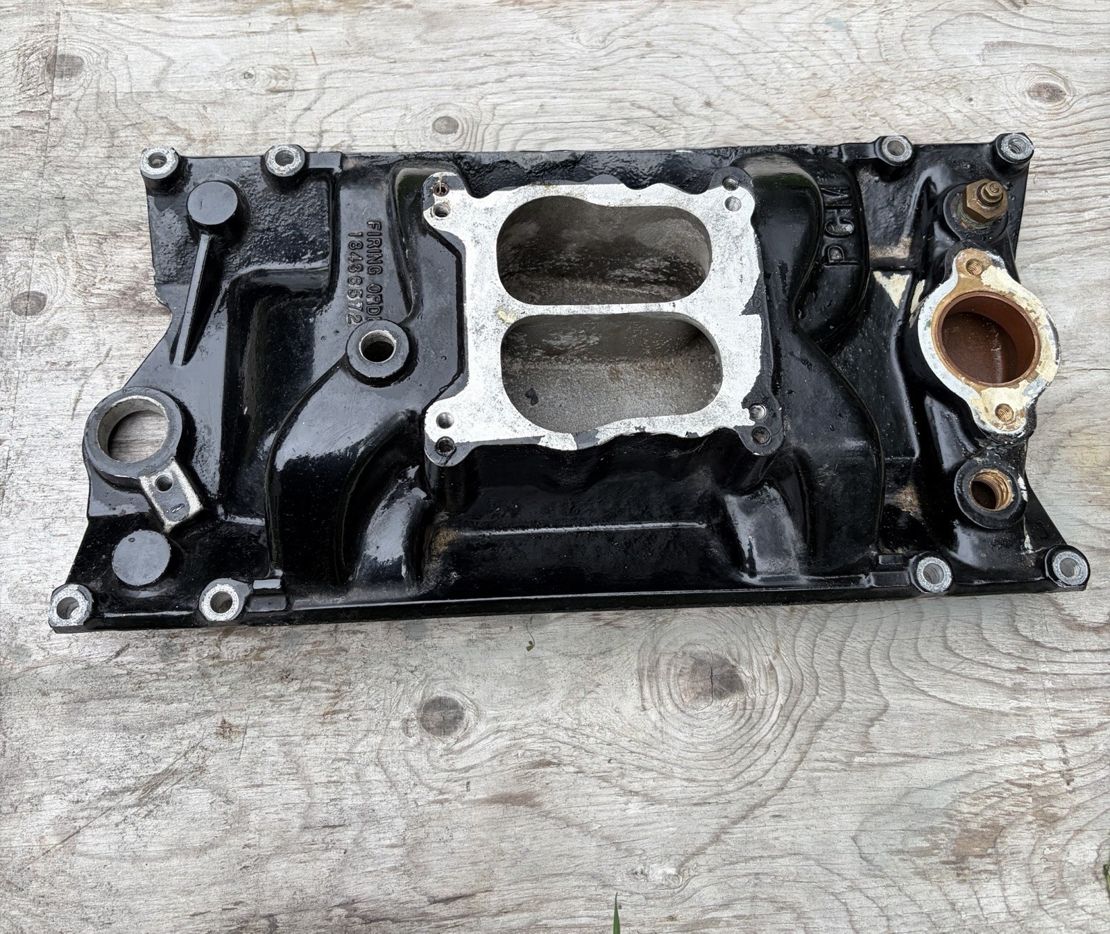 PCM R002018 SBC 5.7 Marine Mercruiser vortec Intake Manifold