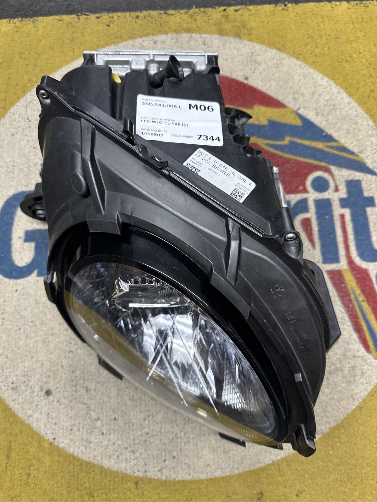 20-21 Bentley Continental GT GTC Right LED Headlight Swarovski 3SD941006L OEM 20-21 Bentley Continental GT GTC Right LED Headlight Swarovski 3SD941006L OEM
