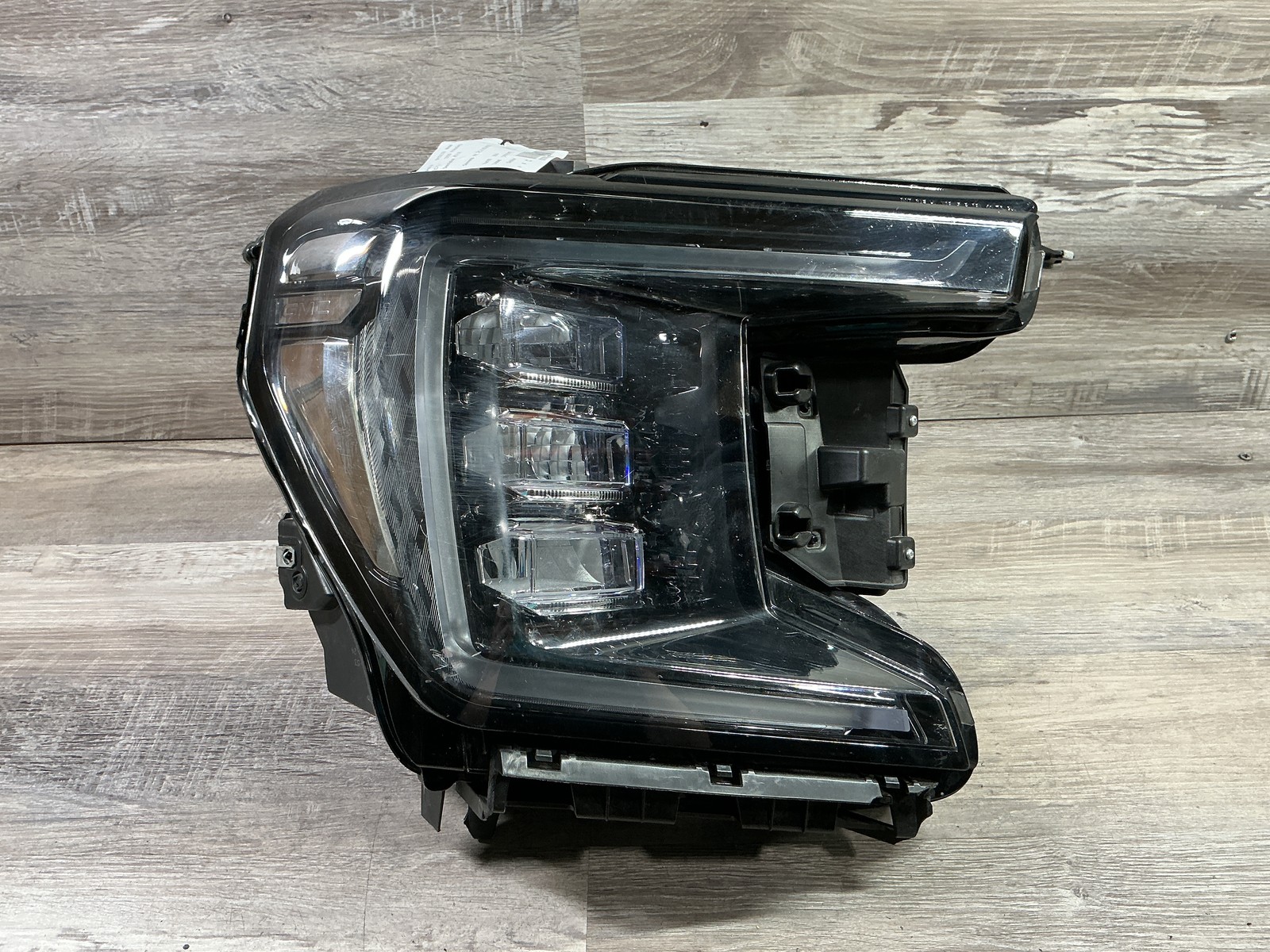 USED - 2021-2024 GMC Yukon R Headlamp - OEM