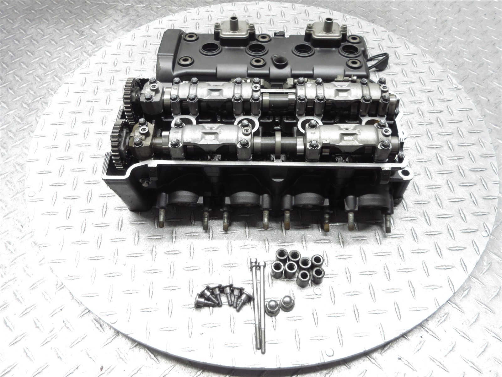 2006 04-06 Yamaha YZFR1 R1 Cylinder Head Engine Valve Cover Camshaft Cam OEM
