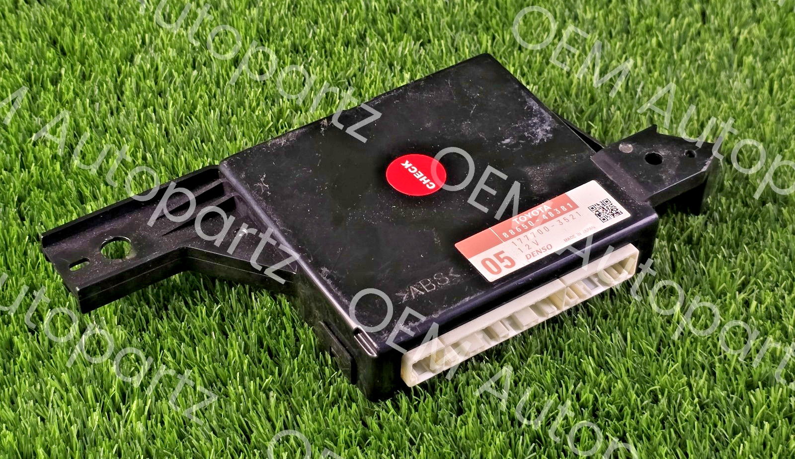 2010-2011 Lexus RX350 A/C Amplifier Temperature Control module OEM 88650-48380