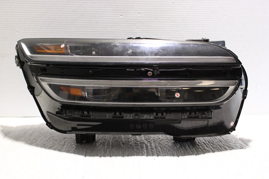 2022-2025 Genesis GV70 Right Side LED Headlight Assembly OEM 92102AR000