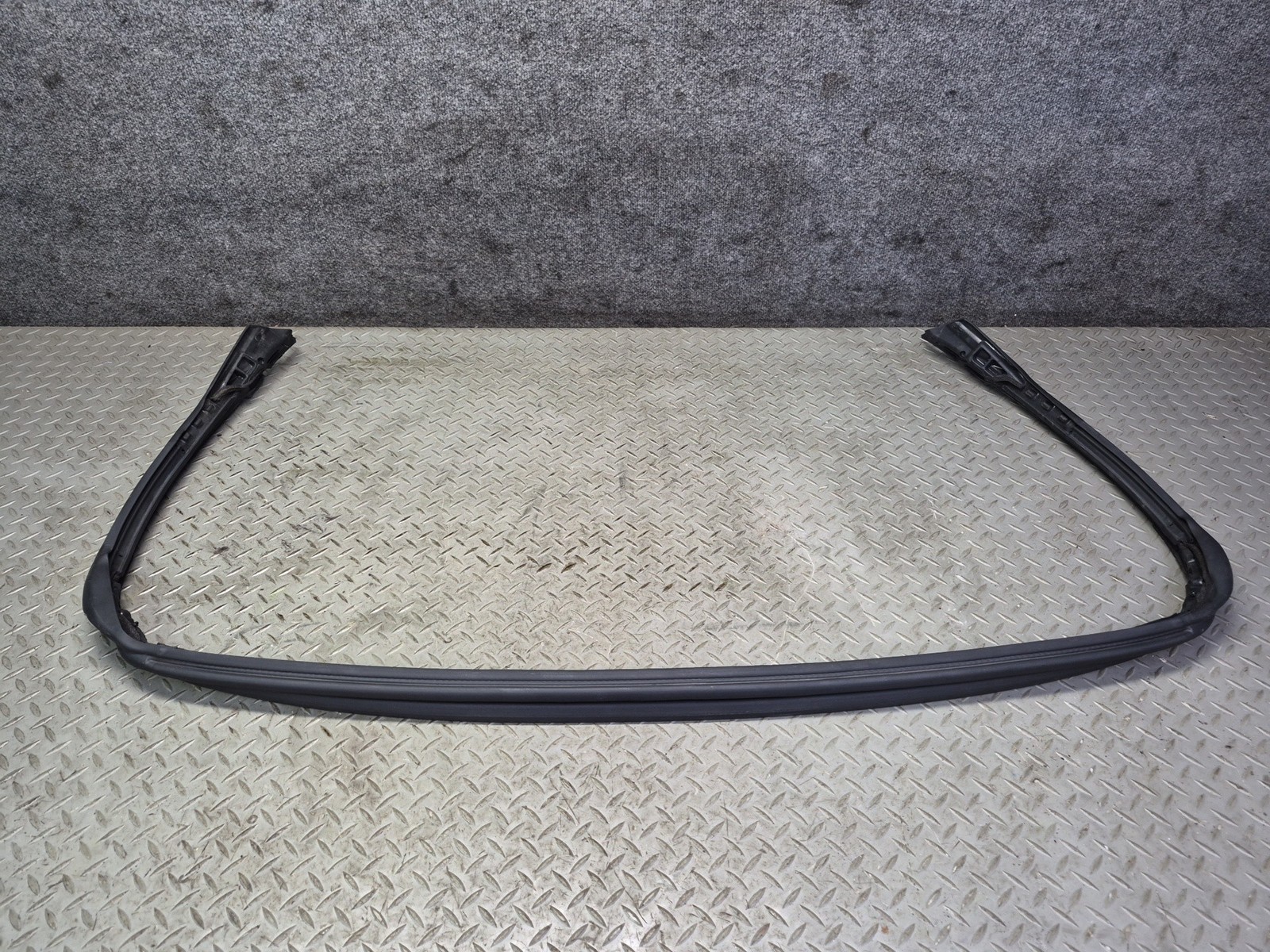 00-09 HONDA S2000 FRONT WINDSHIELD WEATHERSTRIP RUBBER SEAL GASKET OEM