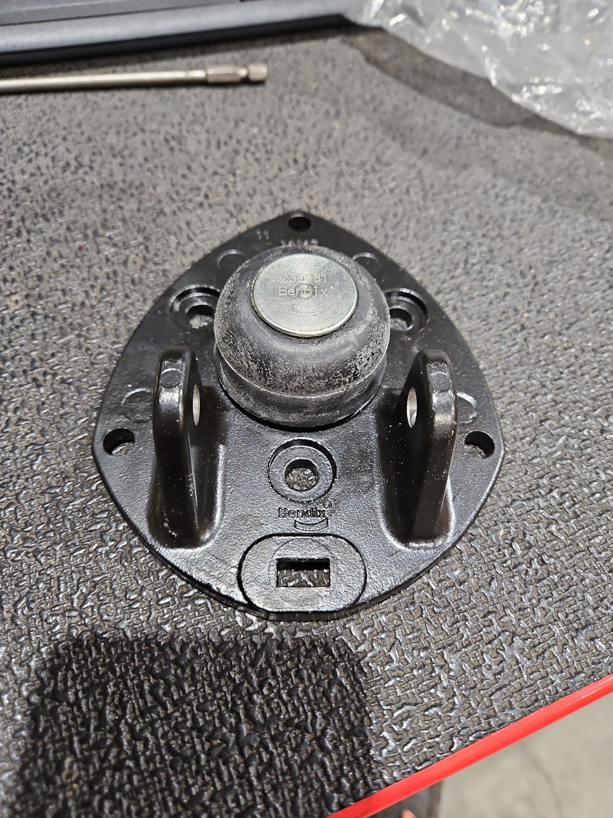 GENUINE BENDIX T-236979-D FOOT Brake Pedal Mounting Plate With Plunger And Boot GENUINE BENDIX T-236979-D FOOT Brake Pedal Mounting Plate With Plunger And Boot