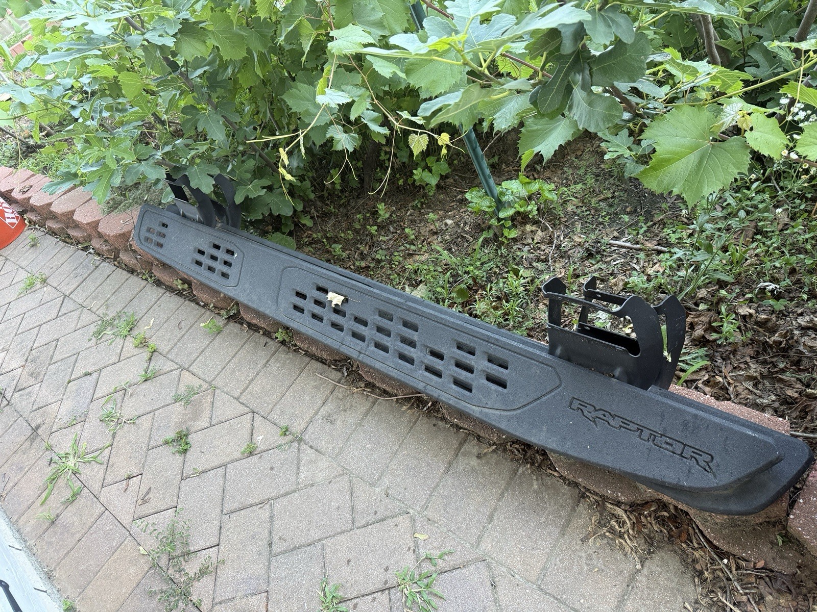 2024 FORD RAPTOR R RUNNING BOARDS, FACTORY OEM ORIGINAL, NEW. Never Installed 2024 FORD RAPTOR R RUNNING BOARDS, FACTORY OEM ORIGINAL, NEW. Never Installed