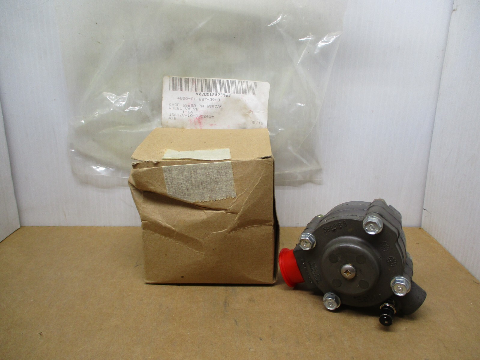 1426 Eaton CTIS Tire Inflation System Valve 599735 M939 Truck 1426 Eaton CTIS Tire Inflation System Valve 599735 M939 Truck