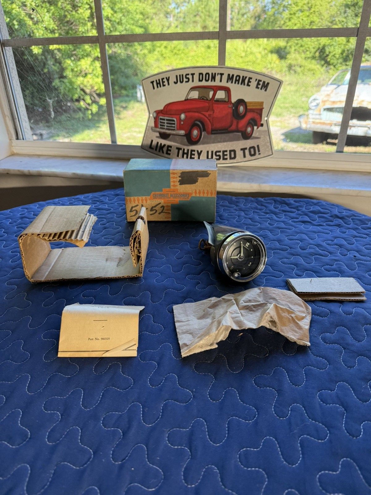 NOS 1951 52 CHEVROLET ORIGINAL  DASH CLOCK.