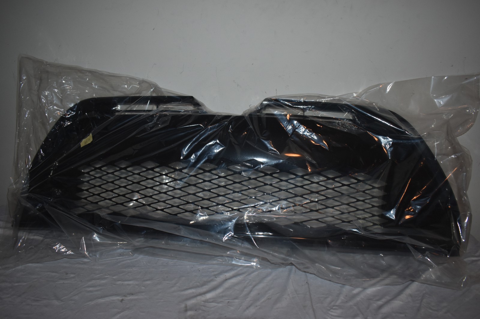 2016-2019 TOYOTA COROLLA LOWER GRILLE FACTORY OEM 53112-02740