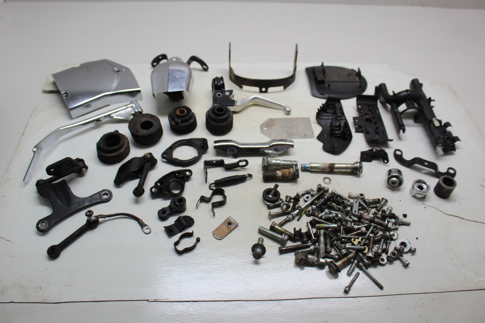2007-2012 Harley-davidson Sportster 1200 Xl1200c Parts & Hardware Lot