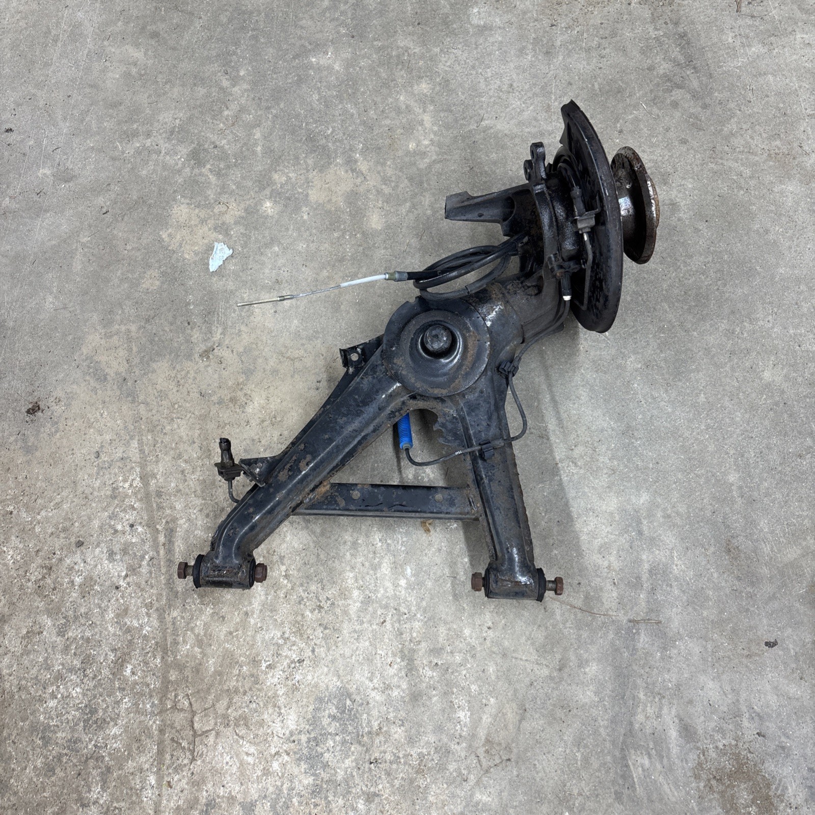 ⭐ 98-02 Bmw E36 Z3 Rear Left Side Trailing Arm Knuckle Hub Spindle Oem