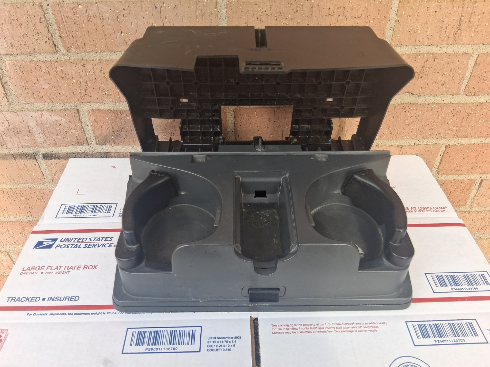 2006-2008 Dodge Ram 1500 Fold Down Dash Mounted Cup Holder Cupholder OEM 2006-2008 Dodge Ram 1500 Fold Down Dash Mounted Cup Holder Cupholder OEM