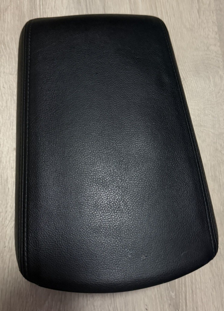 2011-2017 Ford Explorer Console Lid Black Leather Armrest Arm Rest Middle OEM