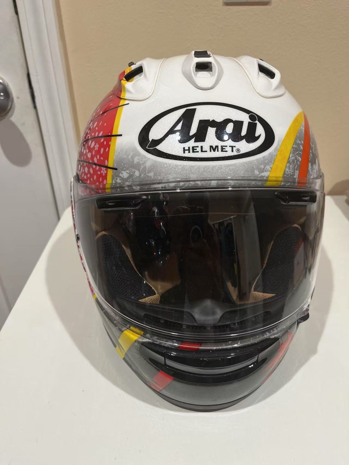 ARAI RX-7X TSUBASA Japanese design with lucky cranes FULL FACE HELMET size XL ARAI RX-7X TSUBASA Japanese design with lucky cranes FULL FACE HELMET size XL