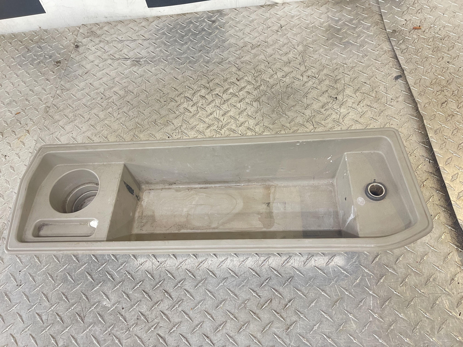 2003-2004 HUMMER H2 REAR TRUNK RIGHT SIDE QUARTER PANEL STORAGE BOX 