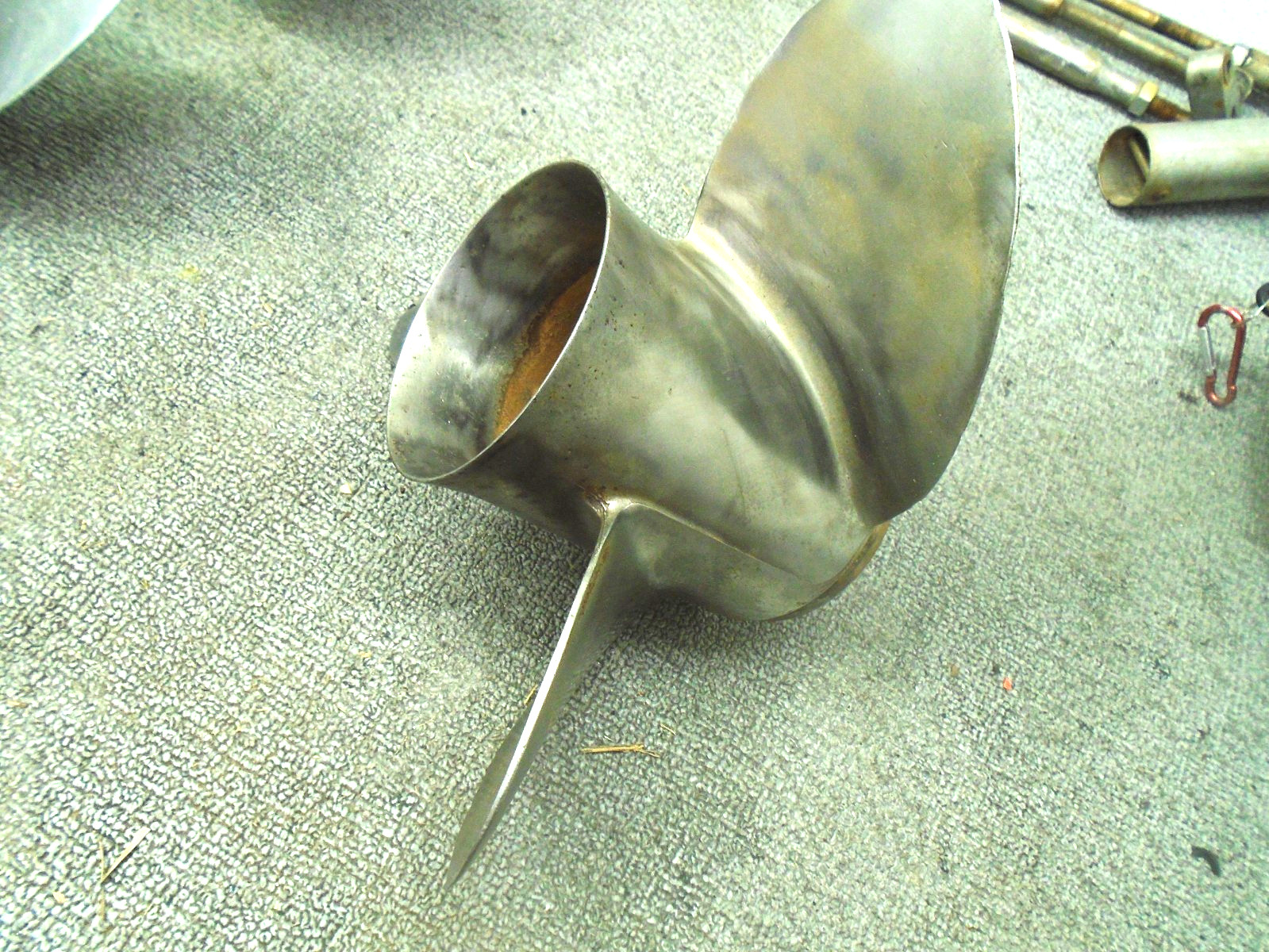 USED QUICKSILVER STAINLESS PROPELLER 48-11070A40 Right Hand Rot 14 X 21P No Hub
