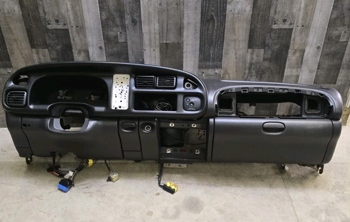 1998 98 Dodge RAM 1500 2500  Dashboard DASH CORE Structure Assembly Bezel AGATE 