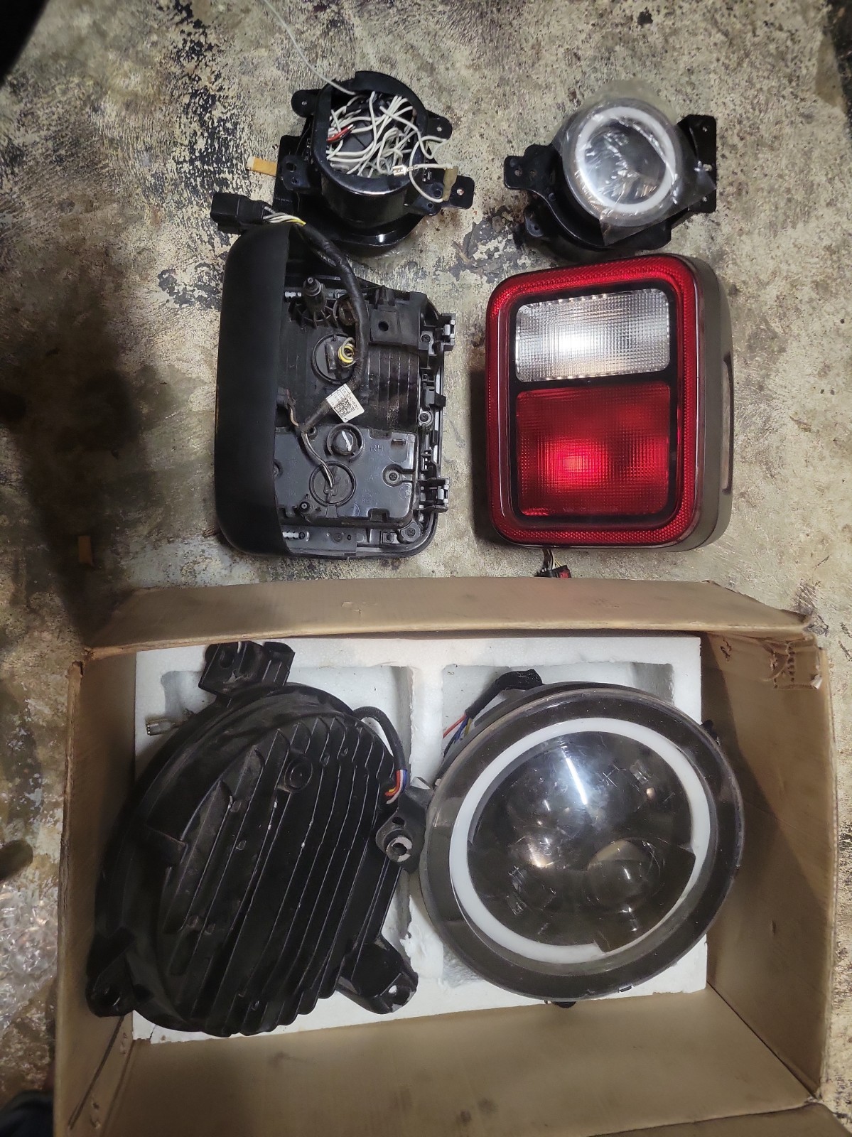 2020–2026 Jeep Gladiator (JT) Or 2018–2026 Jeep Wrangler Lights